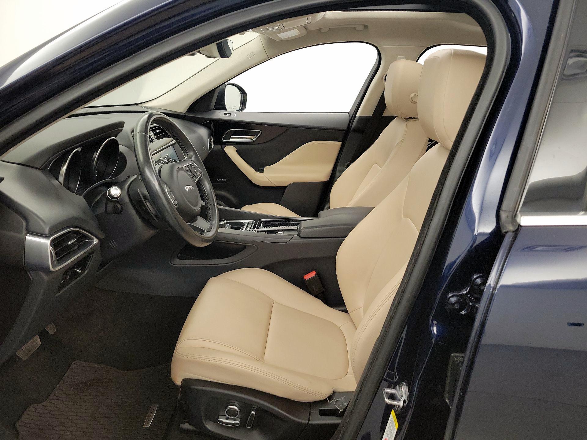 Thumbnail: 2020 Jaguar F-Pace - 11