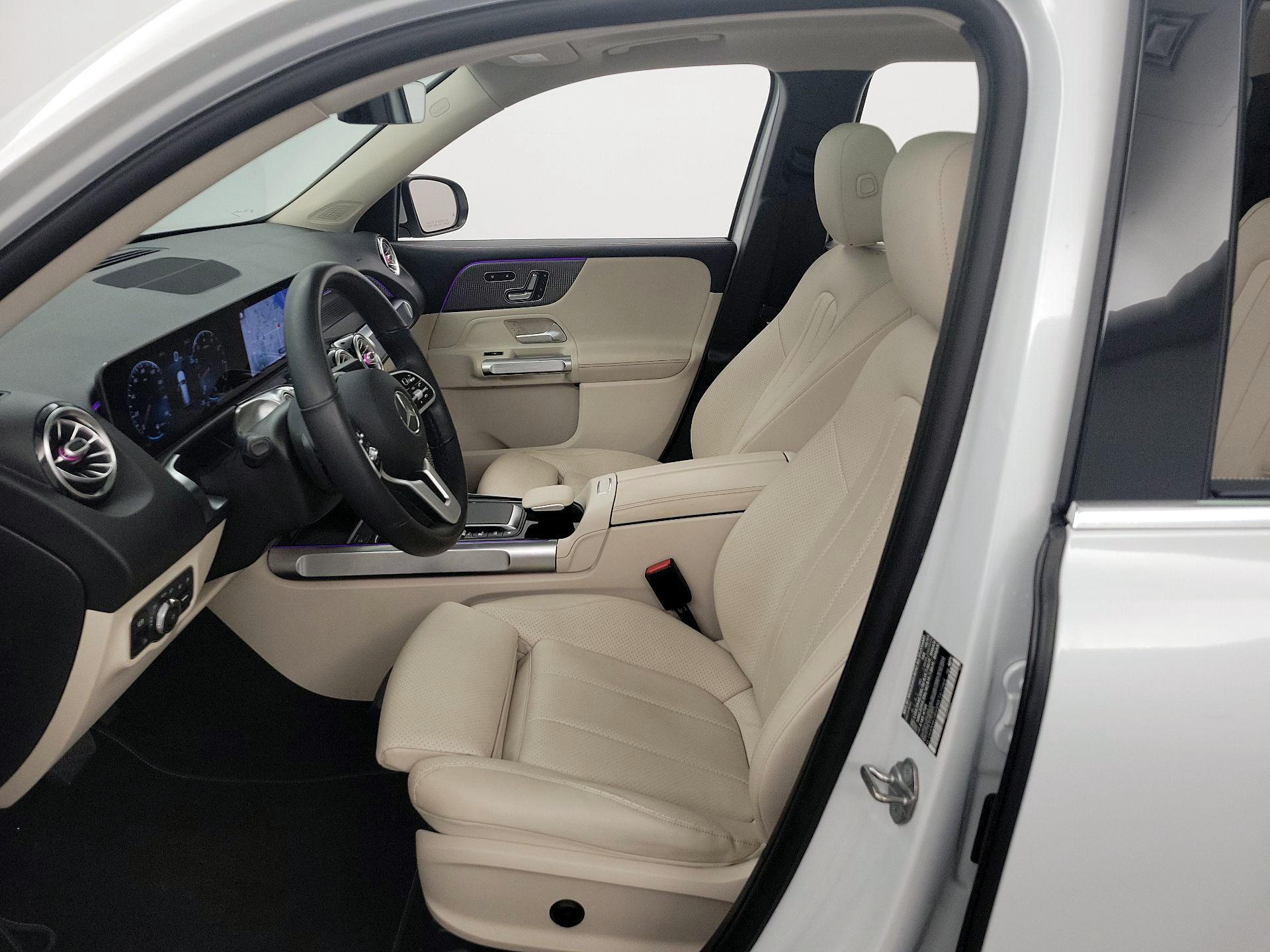 Thumbnail: 2021 Mercedes-Benz GLB - 11
