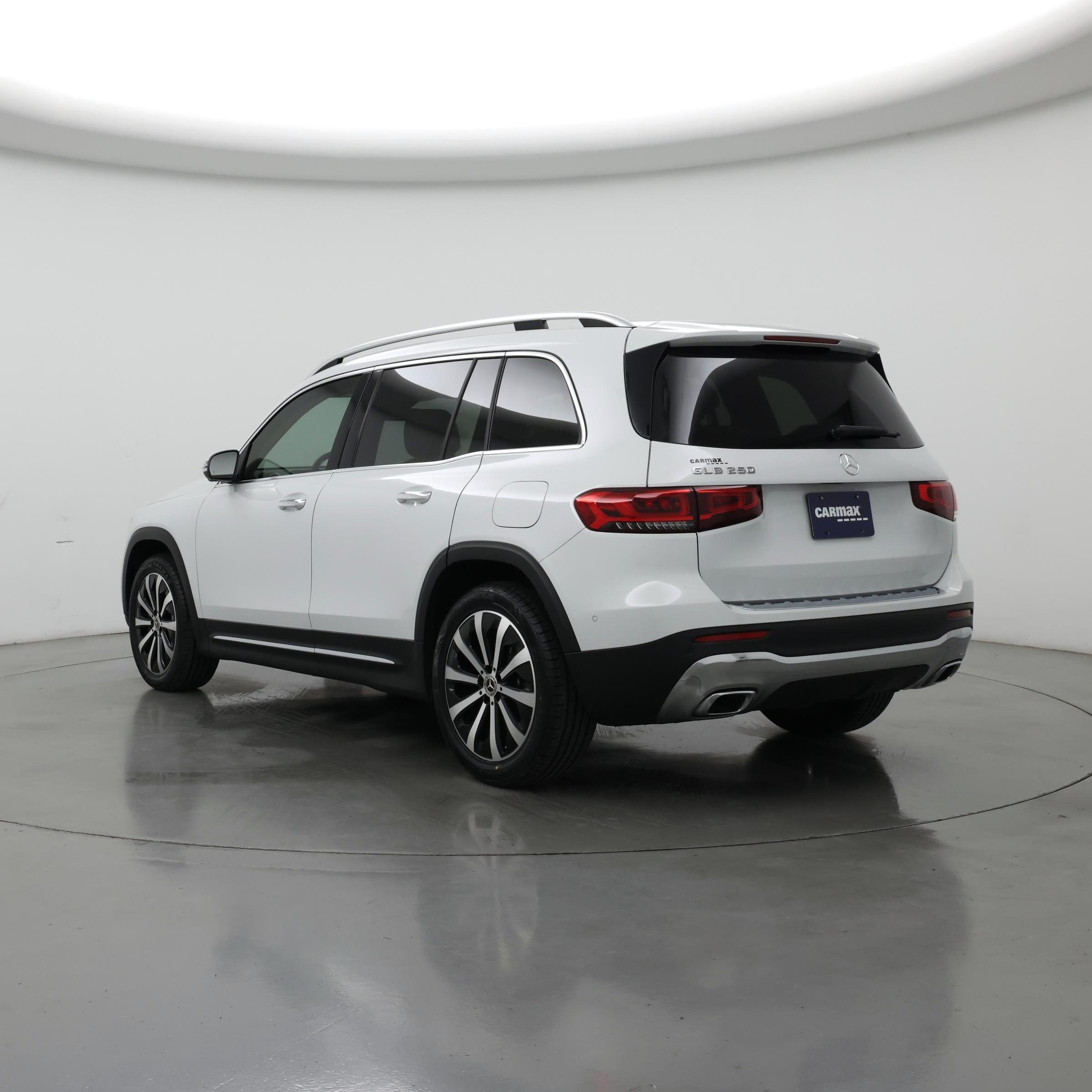 Thumbnail: 2021 Mercedes-Benz GLB - 2