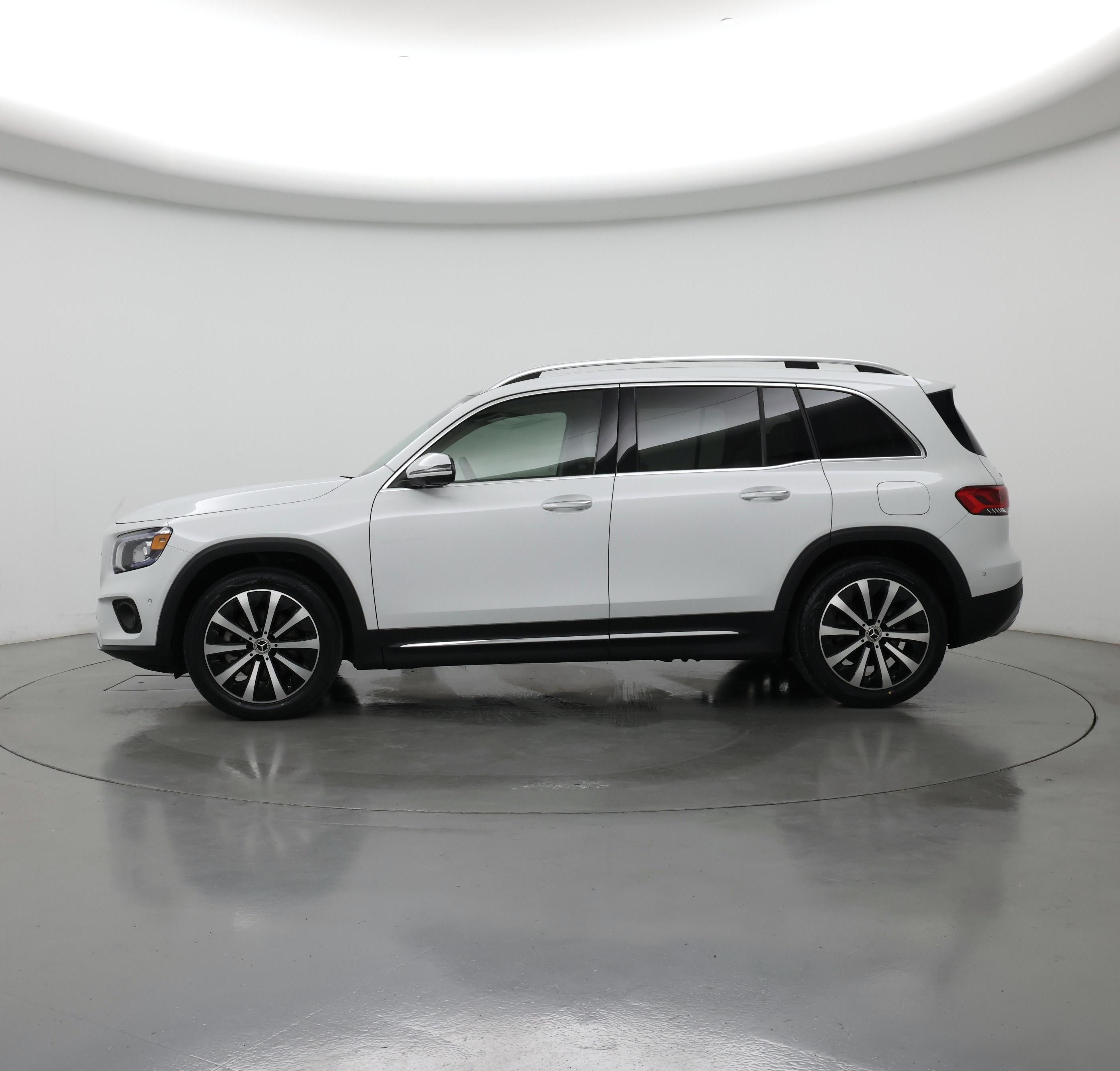 Thumbnail: 2021 Mercedes-Benz GLB - 3