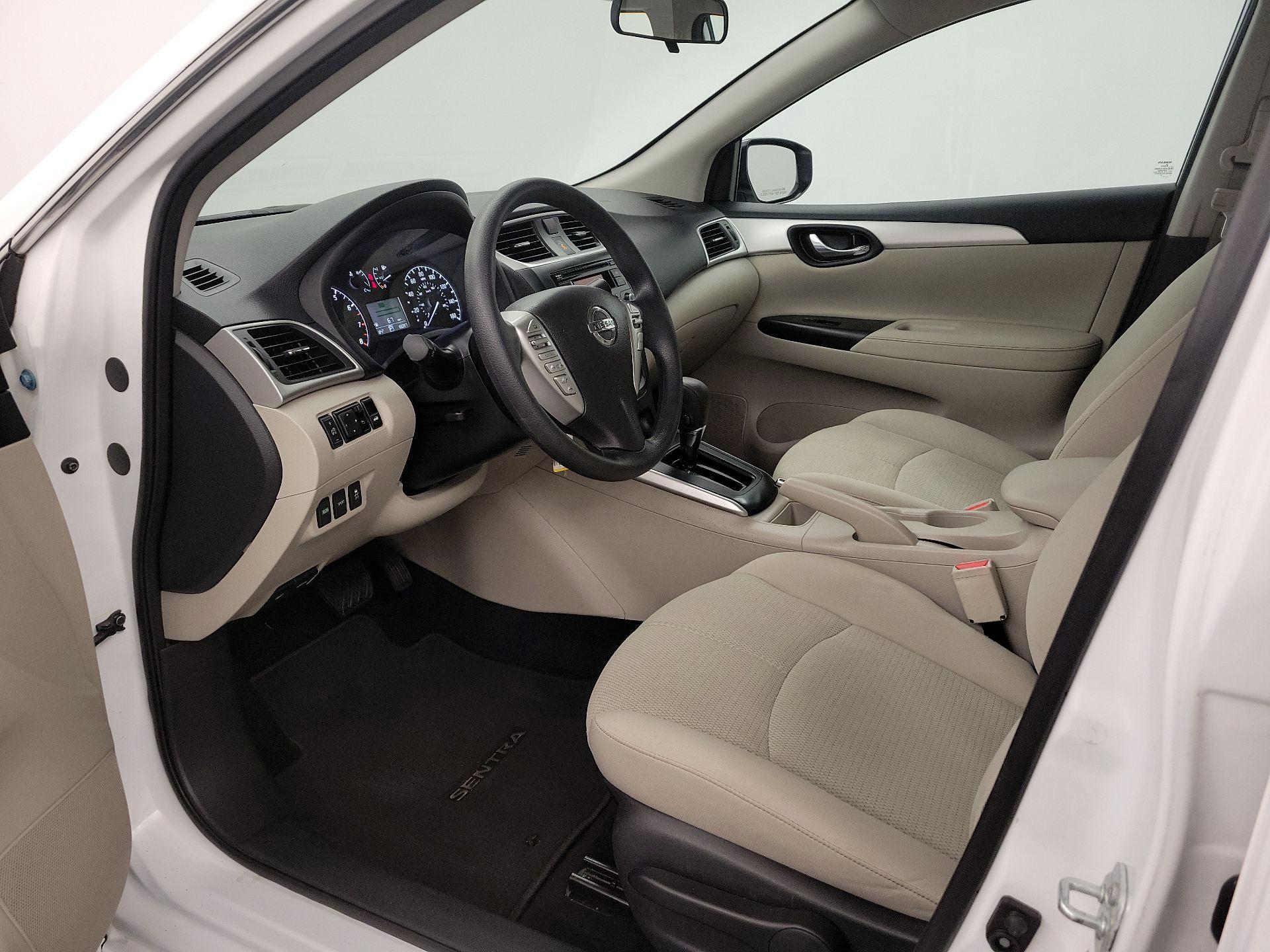Thumbnail: 2017 Nissan Sentra - 11