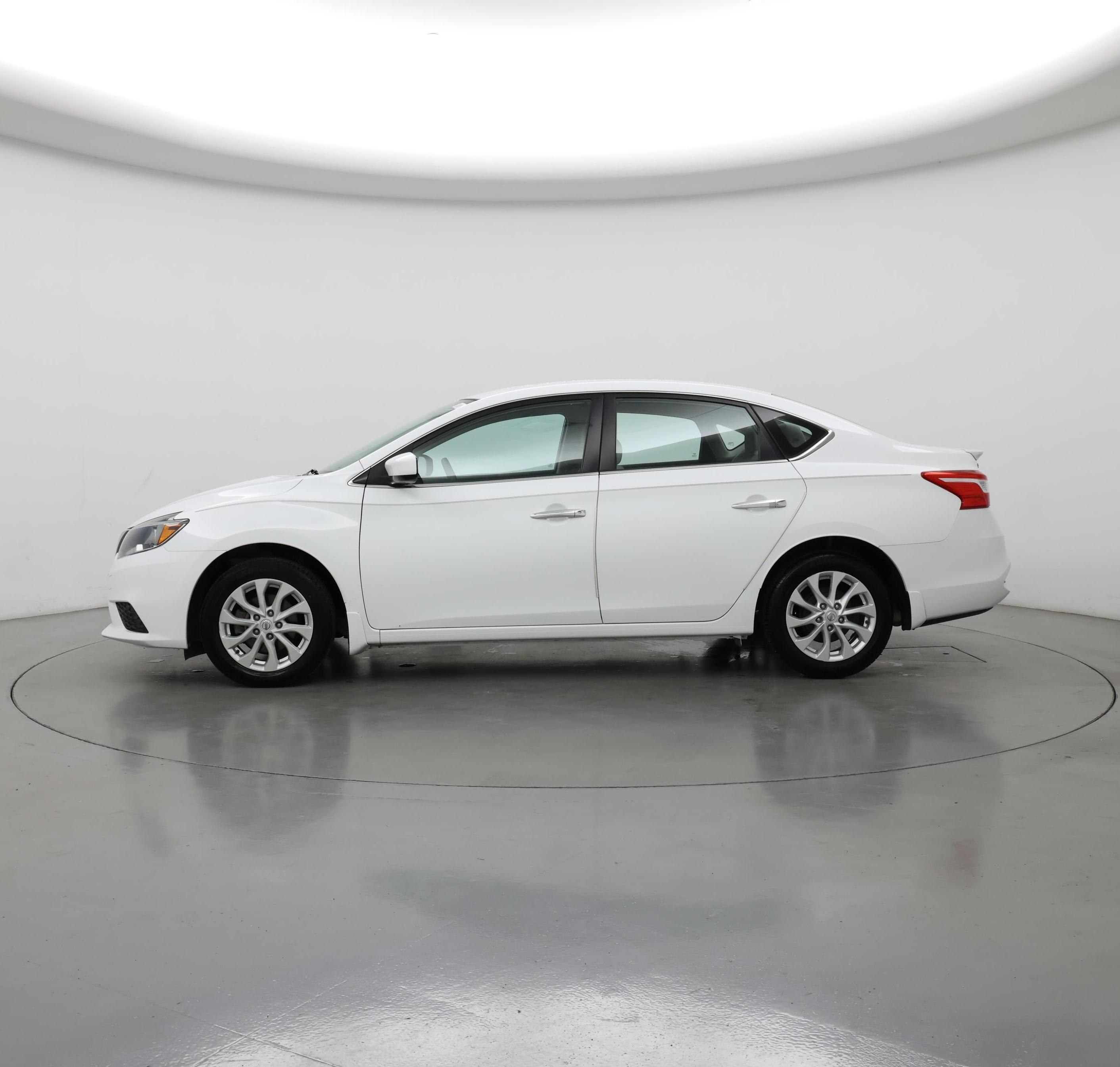 Thumbnail: 2017 Nissan Sentra - 3