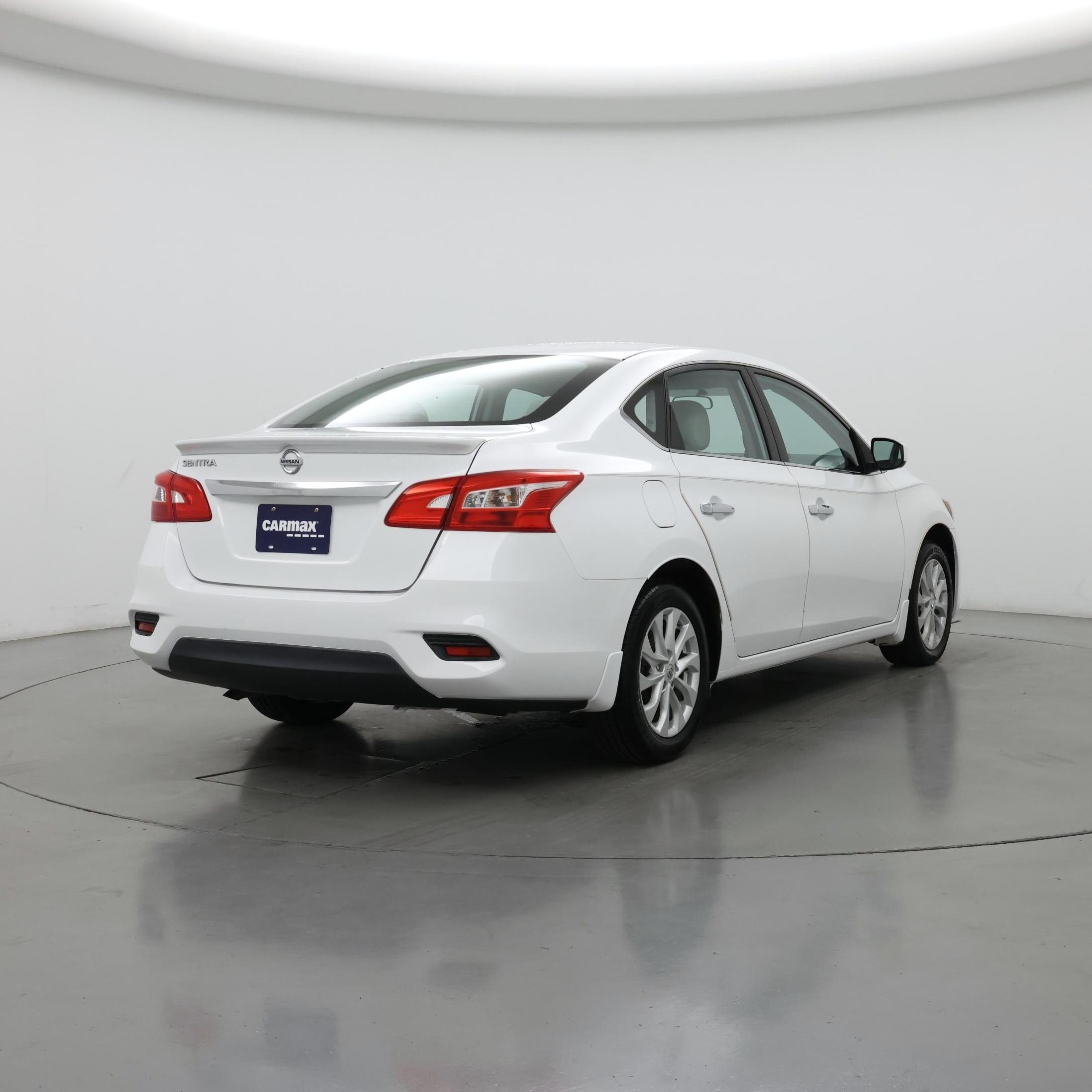 Thumbnail: 2017 Nissan Sentra - 8