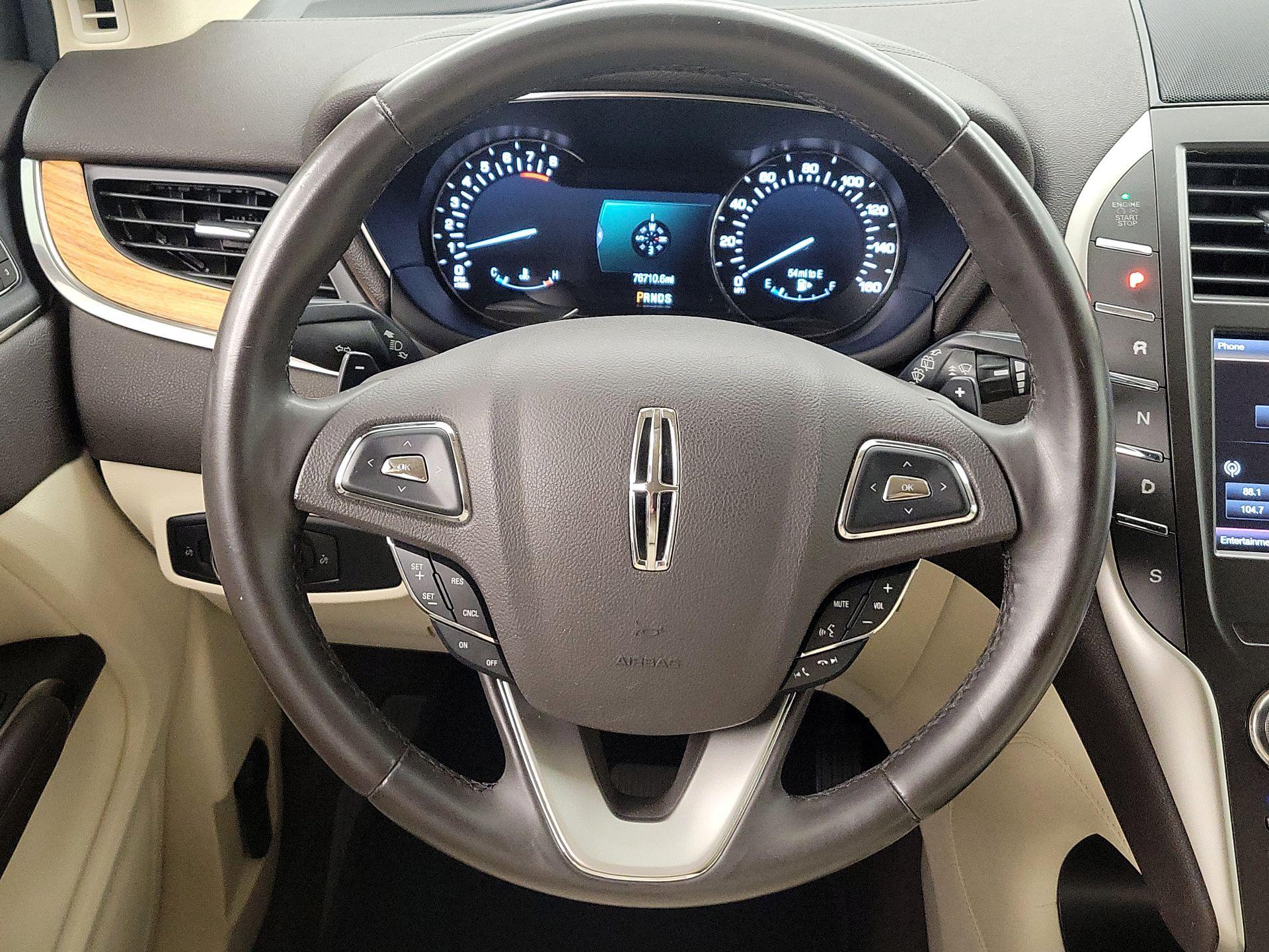Thumbnail: 2015 Lincoln MKC - 10