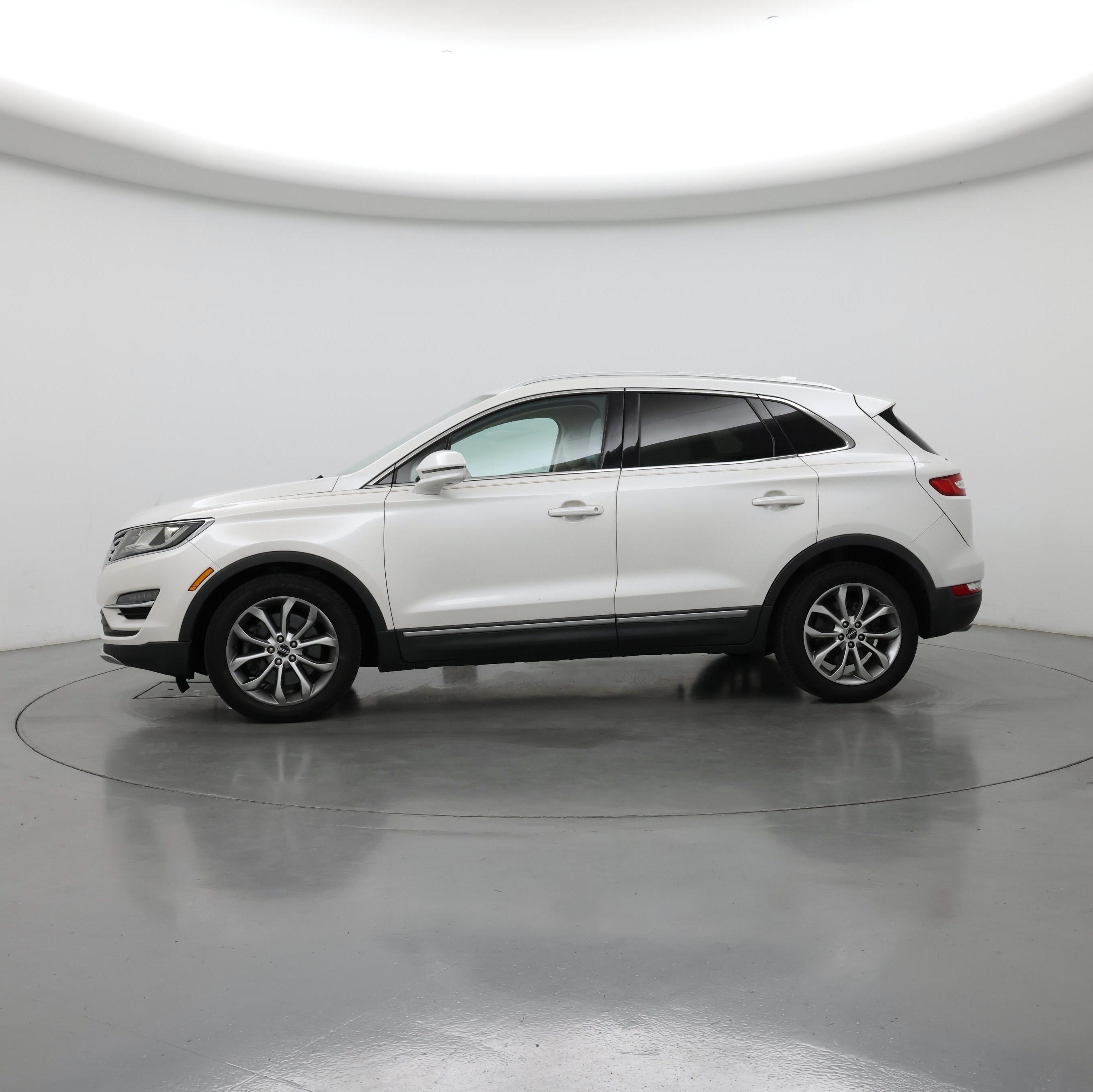 Thumbnail: 2015 Lincoln MKC - 3
