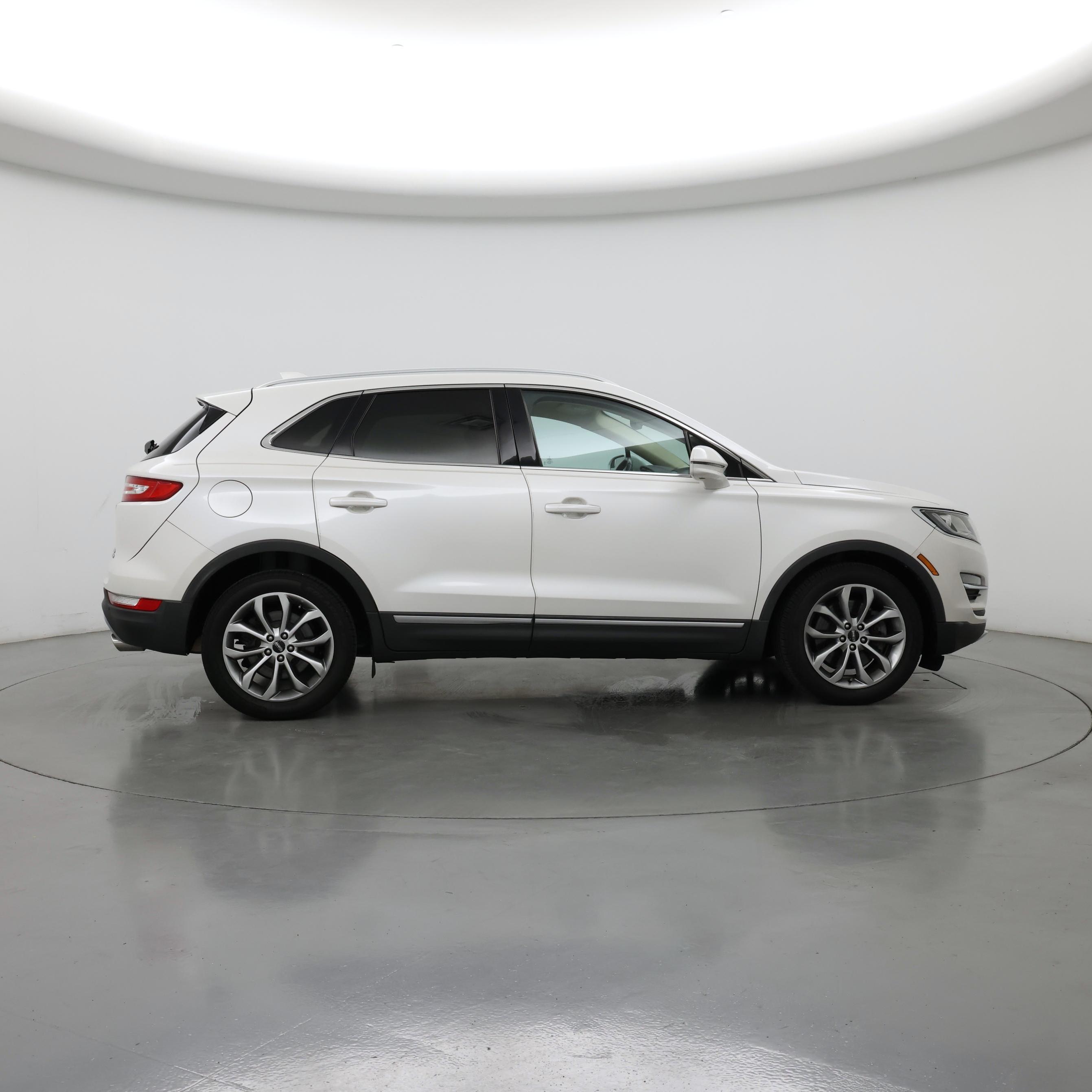 Thumbnail: 2015 Lincoln MKC - 7