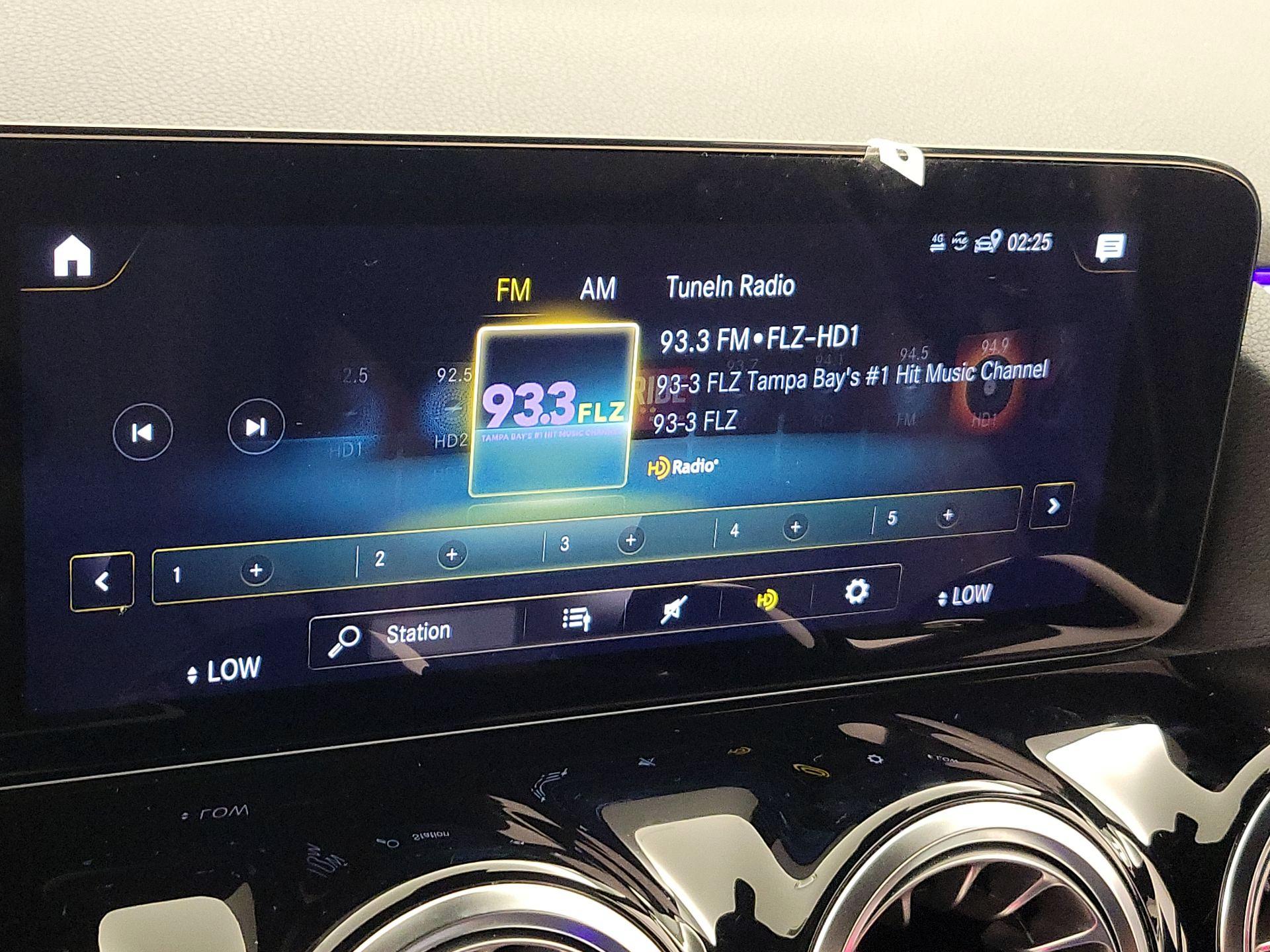 Thumbnail: 2023 Mercedes-Benz GLA - 15