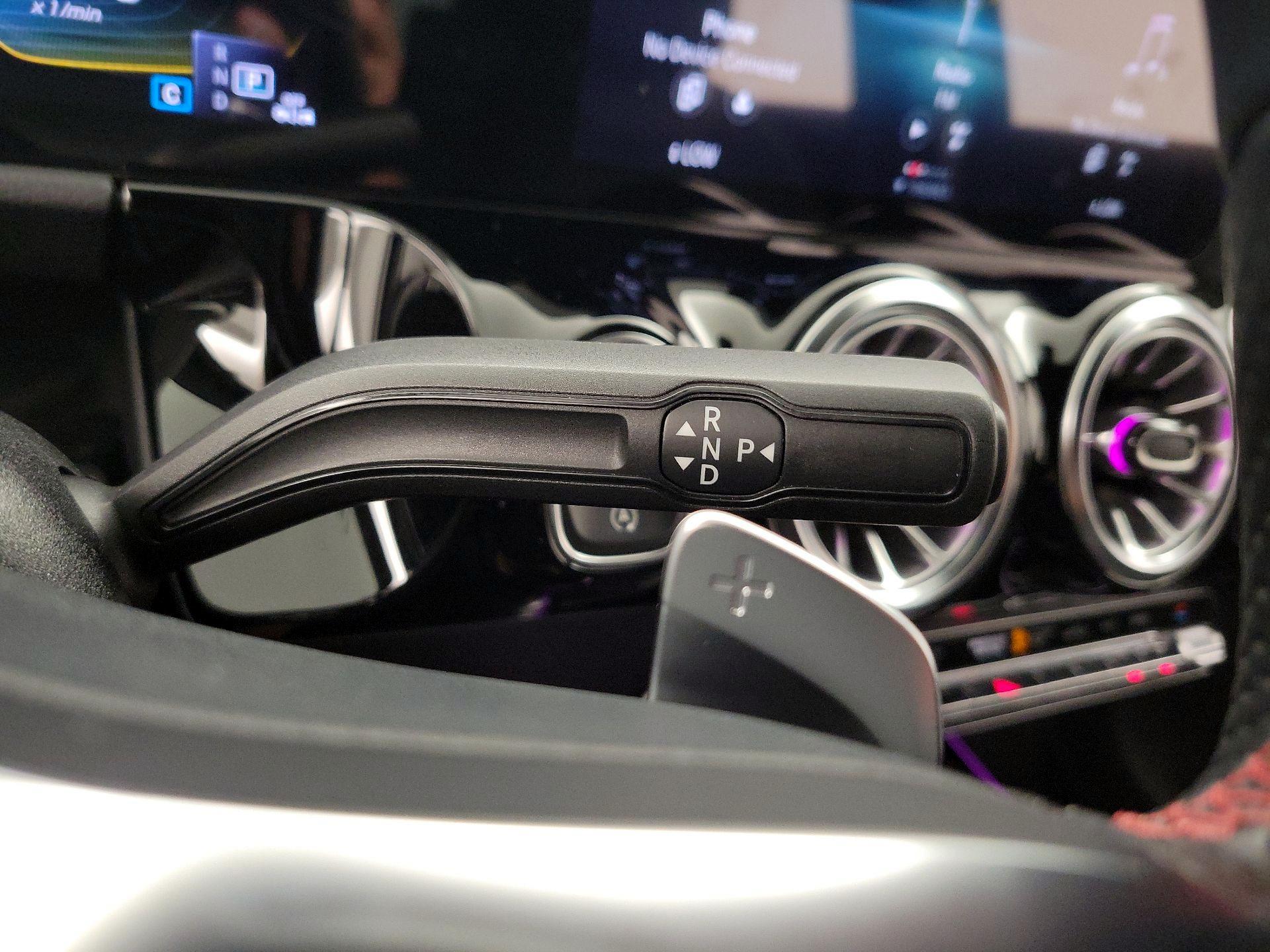 Thumbnail: 2023 Mercedes-Benz GLA - 17