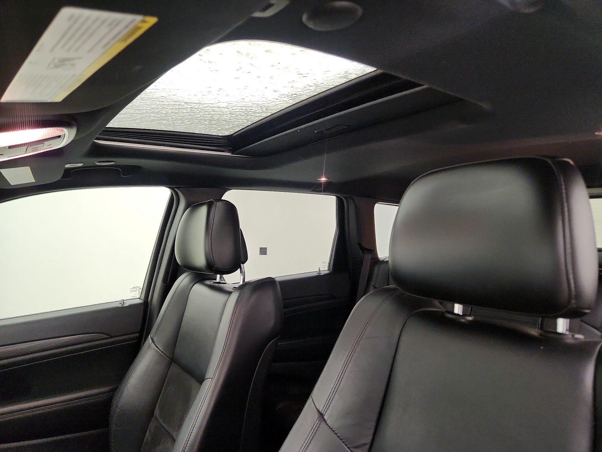 Thumbnail: 2021 Jeep Grand Cherokee - 20