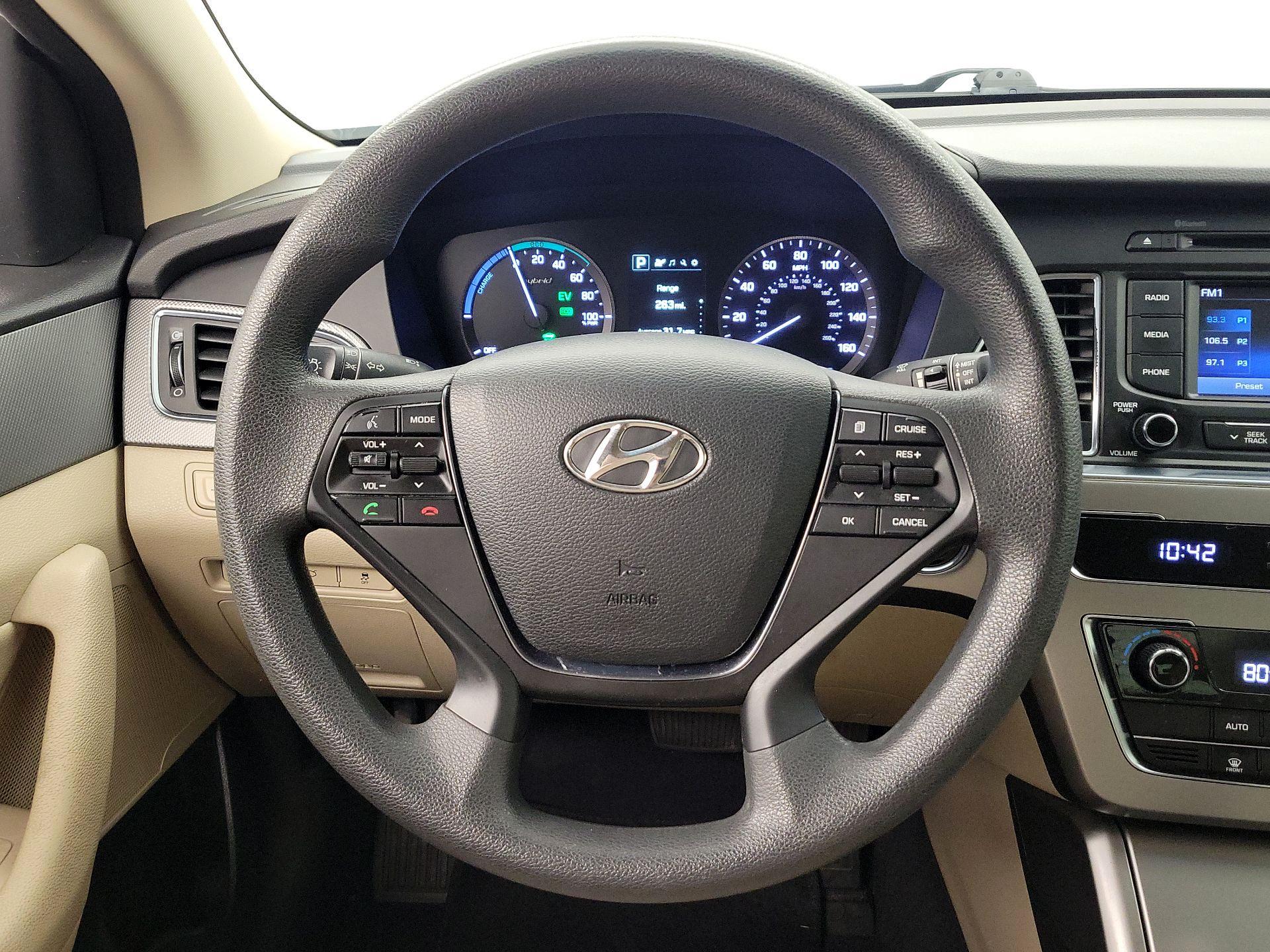 Thumbnail: 2016 Hyundai Sonata - 10
