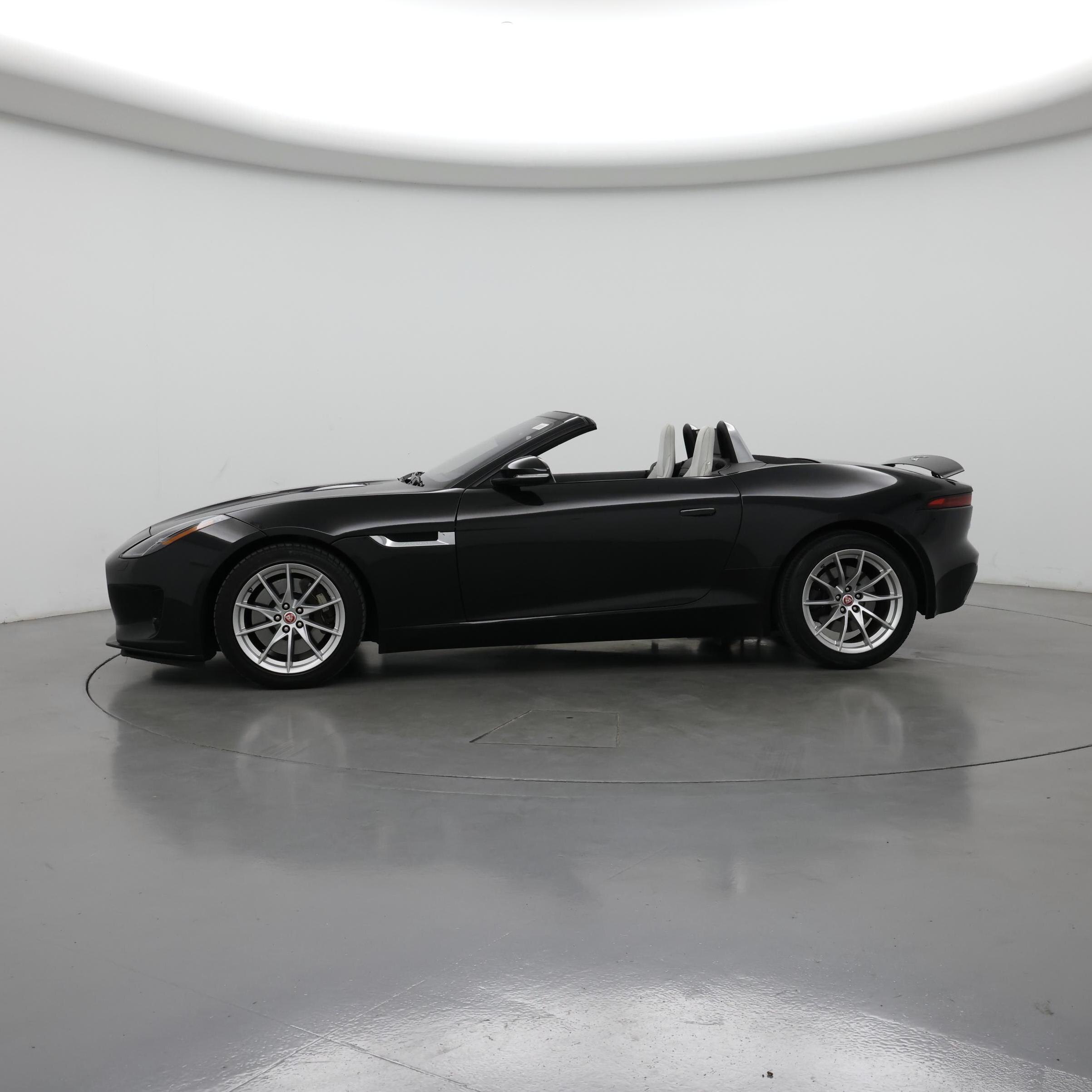 Thumbnail: 2019 Jaguar F-Type - 3