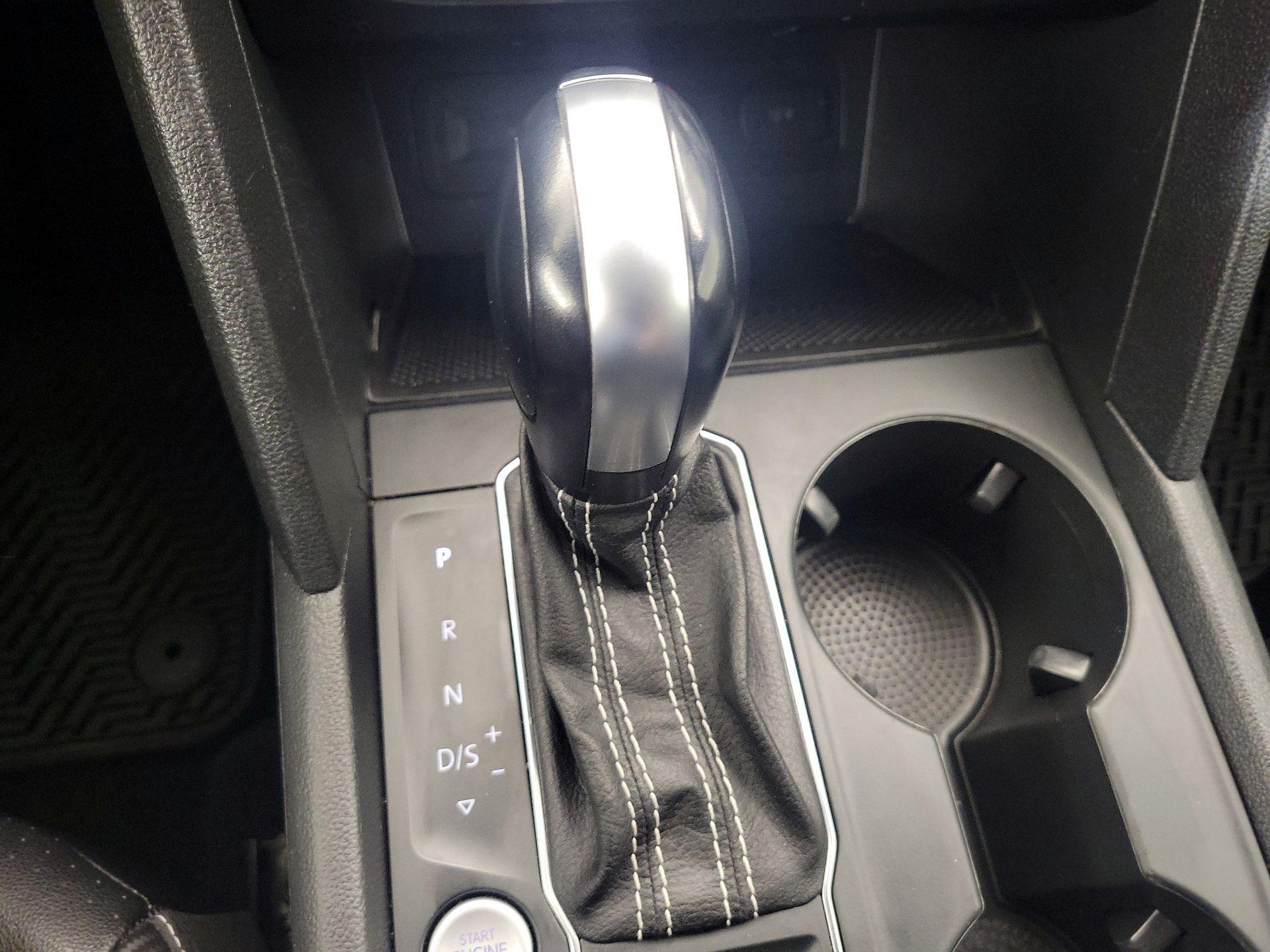 Thumbnail: 2021 Volkswagen Atlas - 17