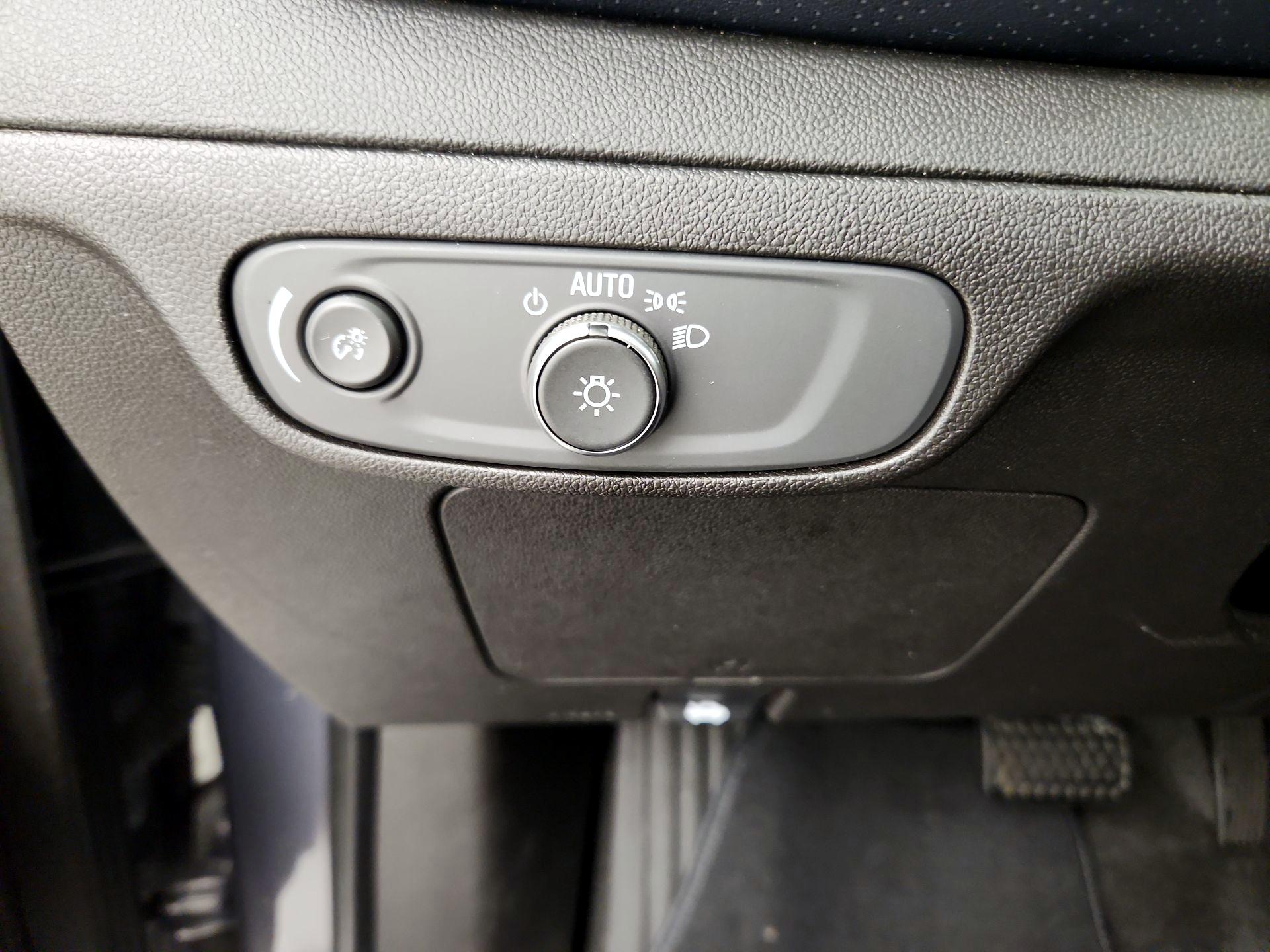 Thumbnail: 2022 Chevrolet Bolt EUV - 13
