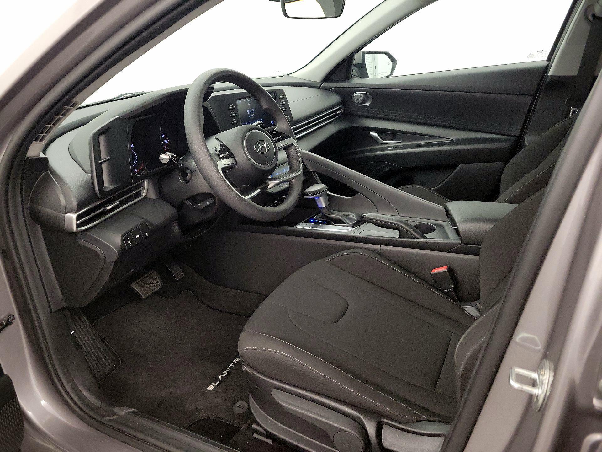 Thumbnail: 2021 Hyundai Elantra - 11