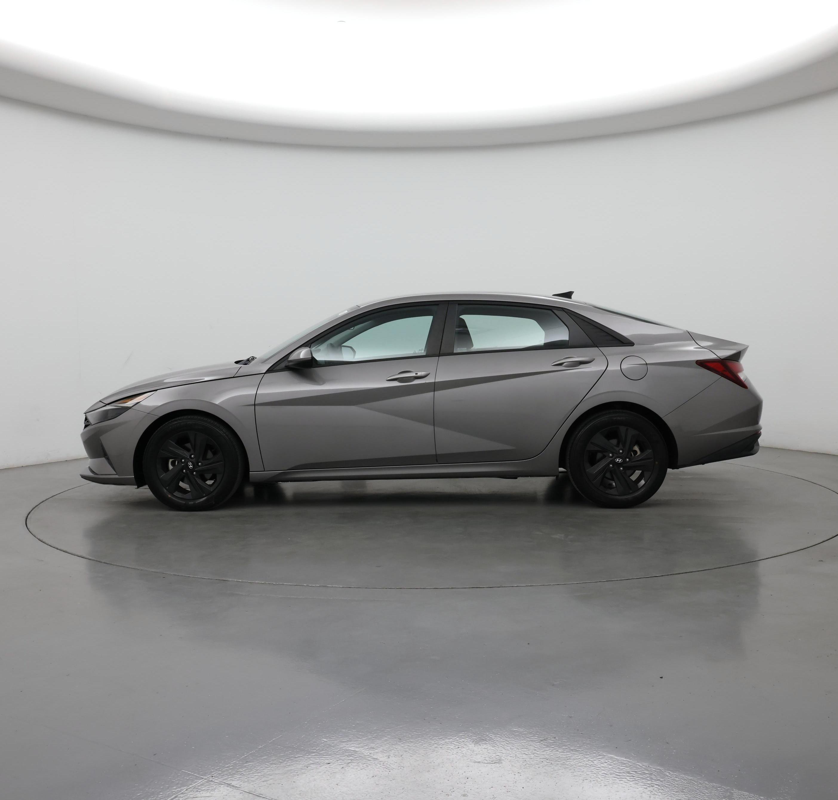 Thumbnail: 2021 Hyundai Elantra - 3