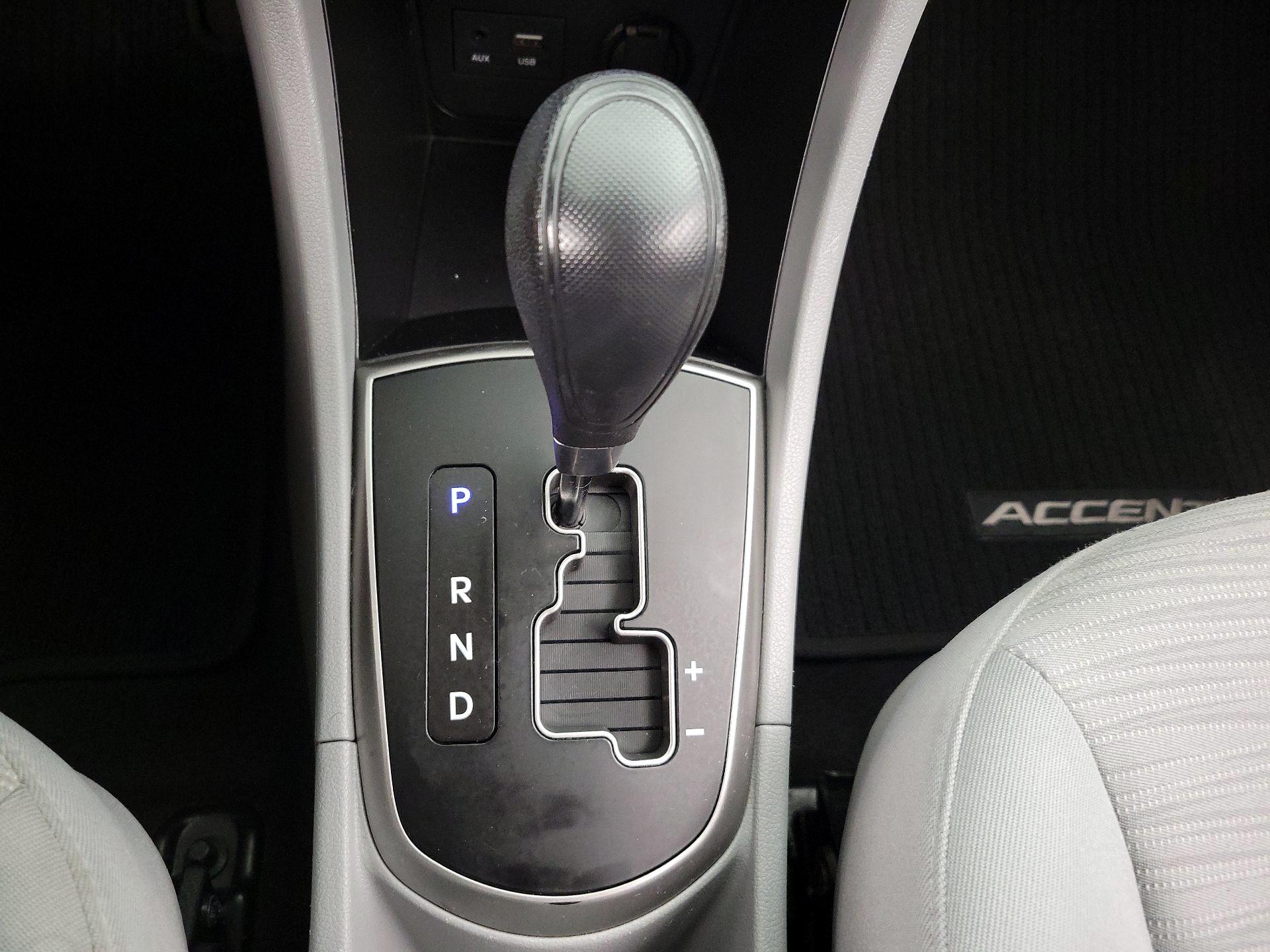 Thumbnail: 2015 Hyundai Accent - 16