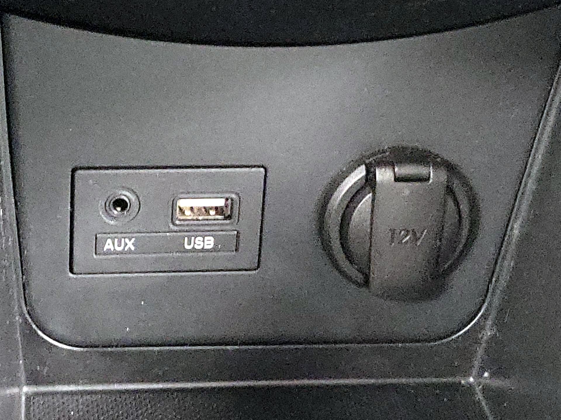 Thumbnail: 2015 Hyundai Accent - 17
