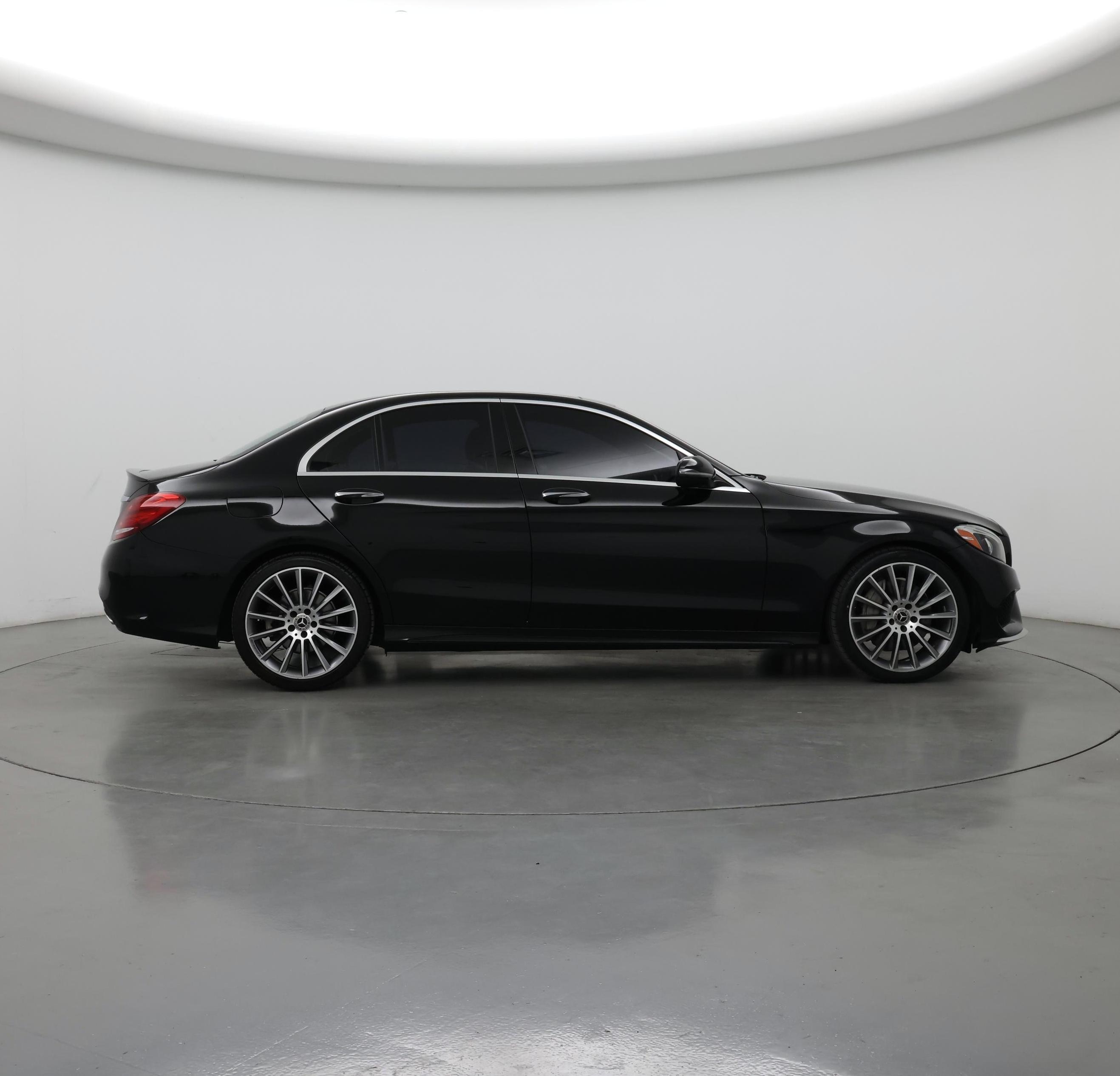 Thumbnail: 2017 Mercedes-Benz C-Class - 7