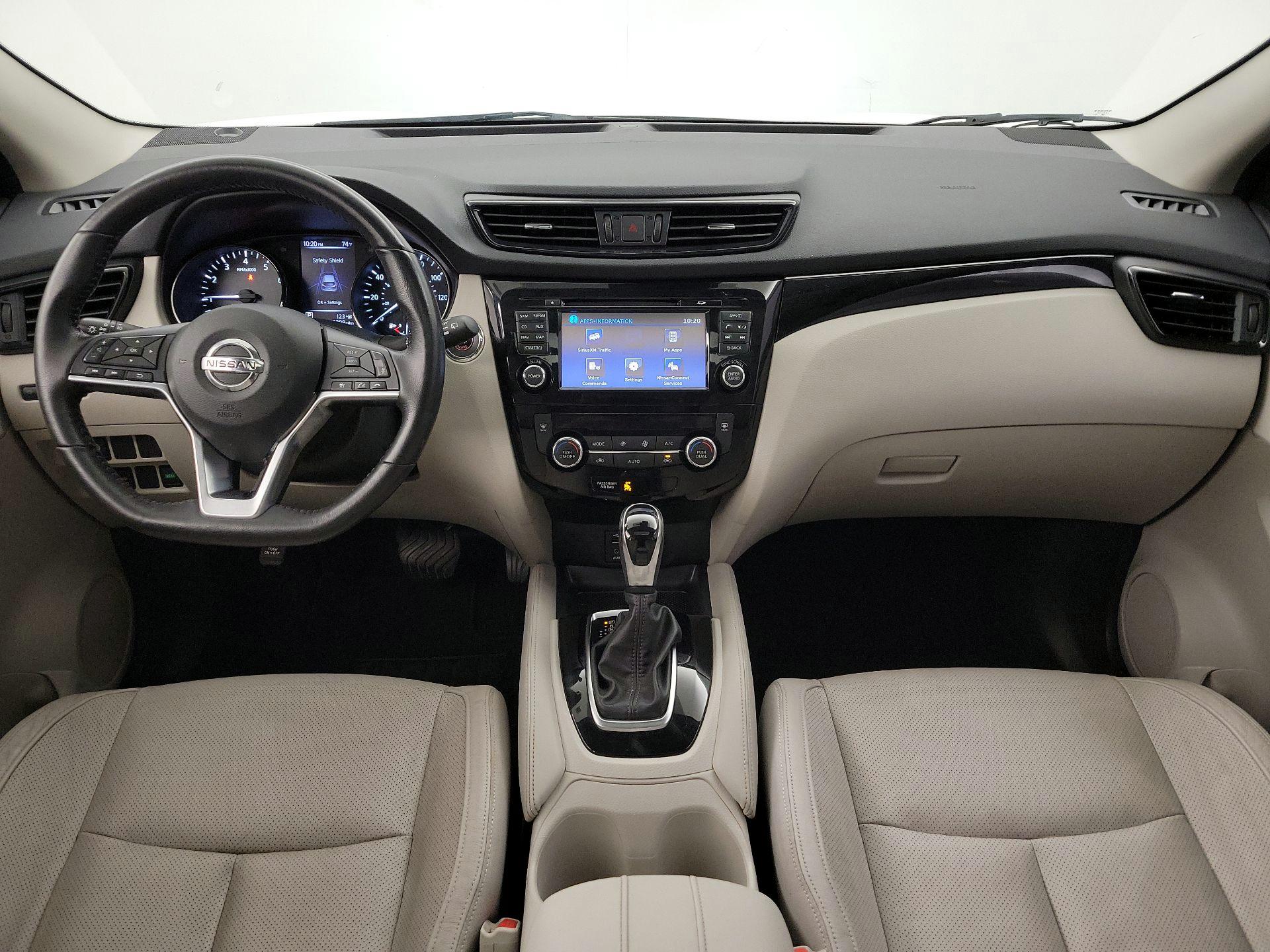 Thumbnail: 2018 Nissan Rogue Sport - 9