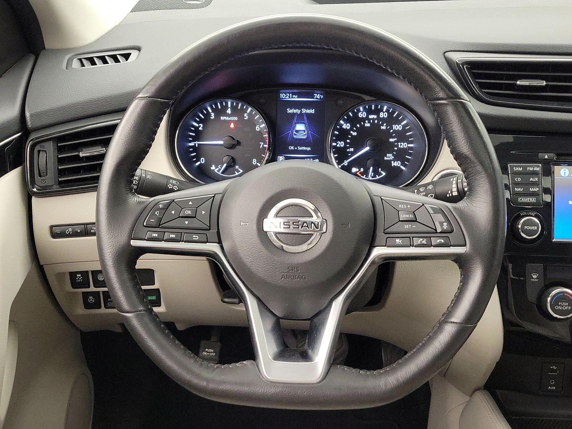 Thumbnail: 2018 Nissan Rogue Sport - 10