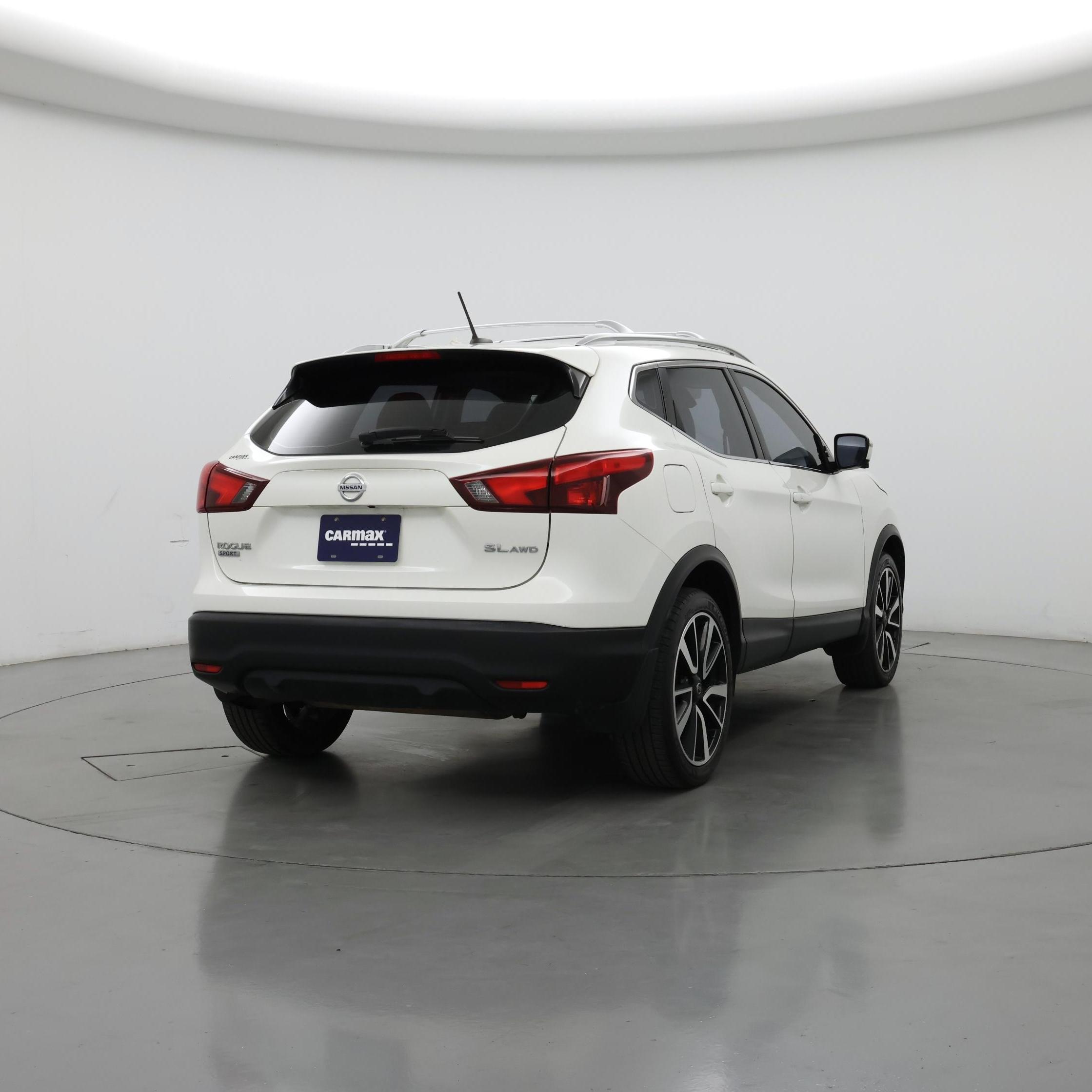 Thumbnail: 2018 Nissan Rogue Sport - 8
