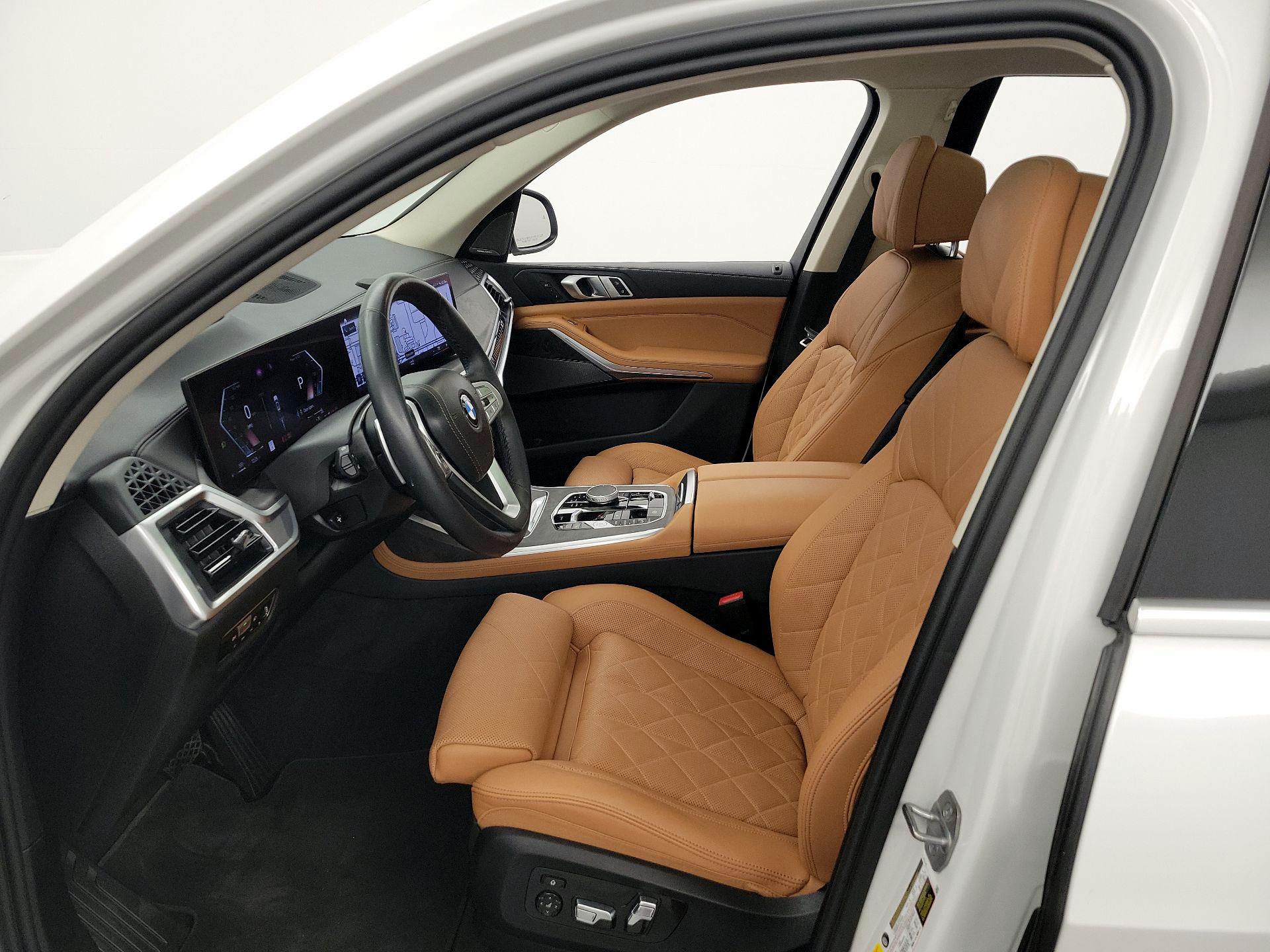 Thumbnail: 2023 BMW X7 - 11