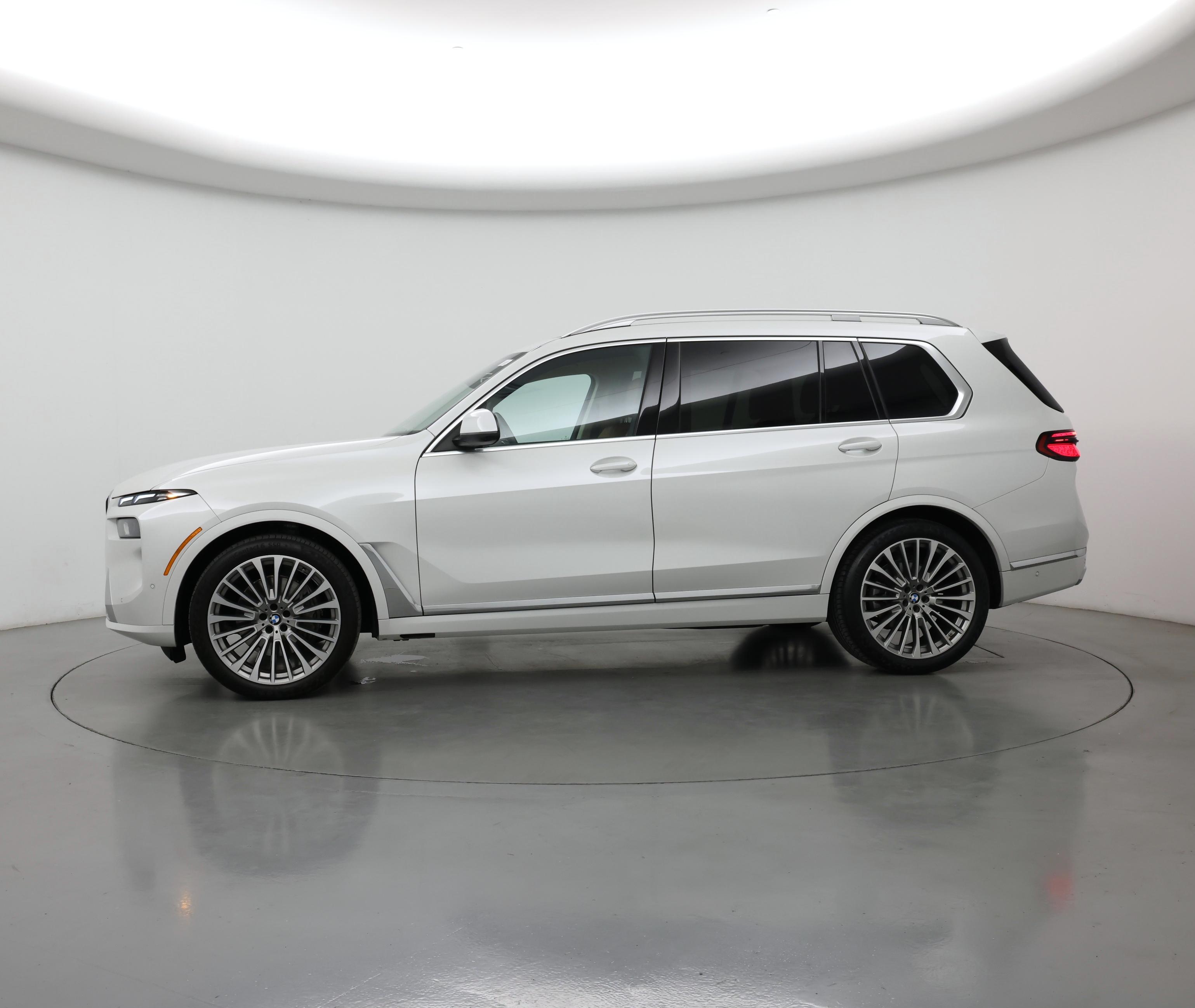 Thumbnail: 2023 BMW X7 - 3