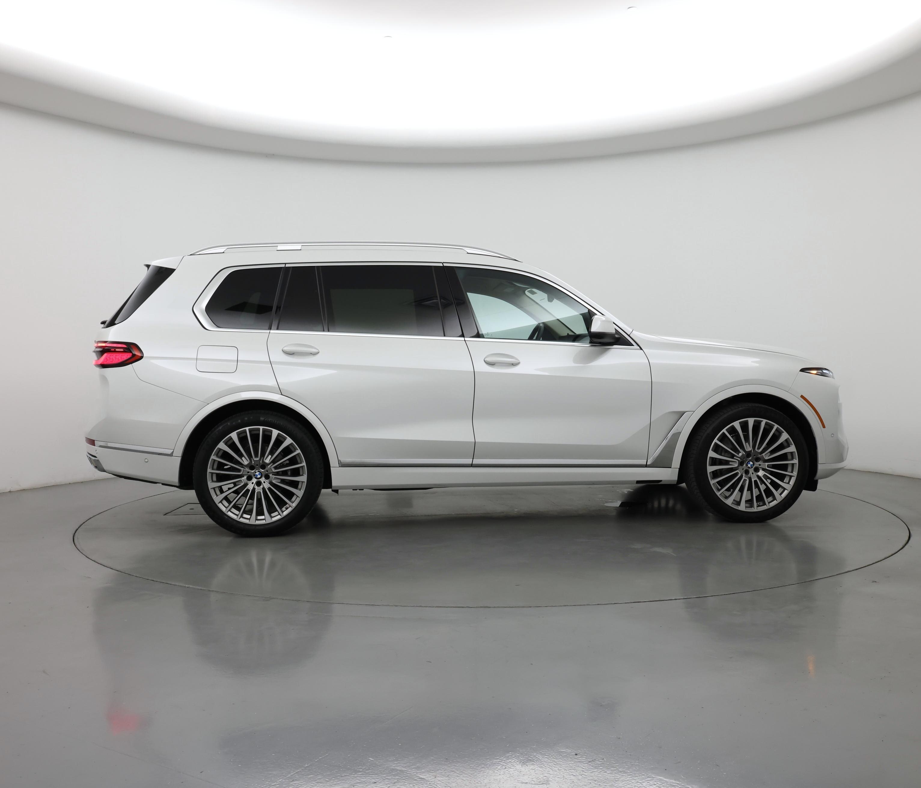 Thumbnail: 2023 BMW X7 - 7