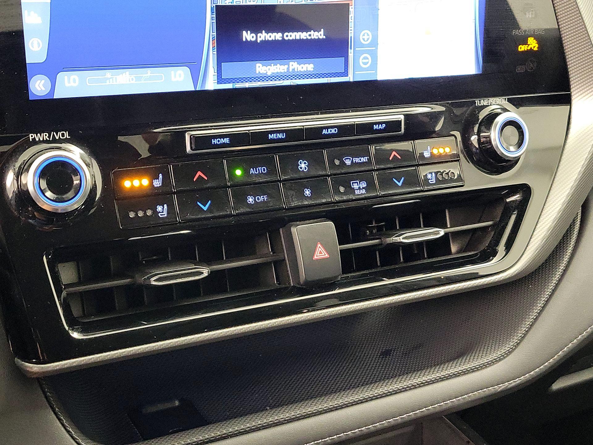 Thumbnail: 2021 Toyota Highlander - 17