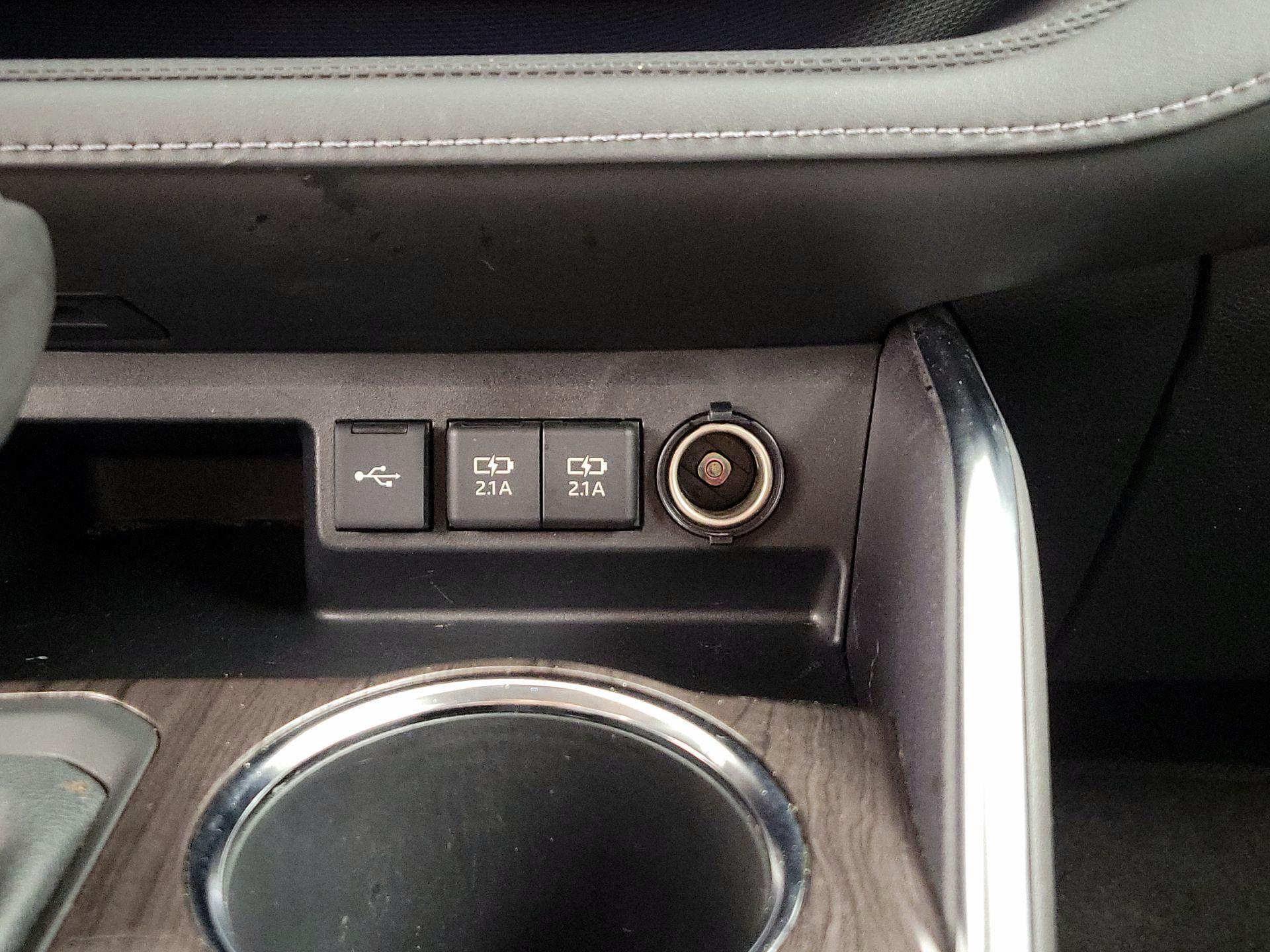 Thumbnail: 2021 Toyota Highlander - 19