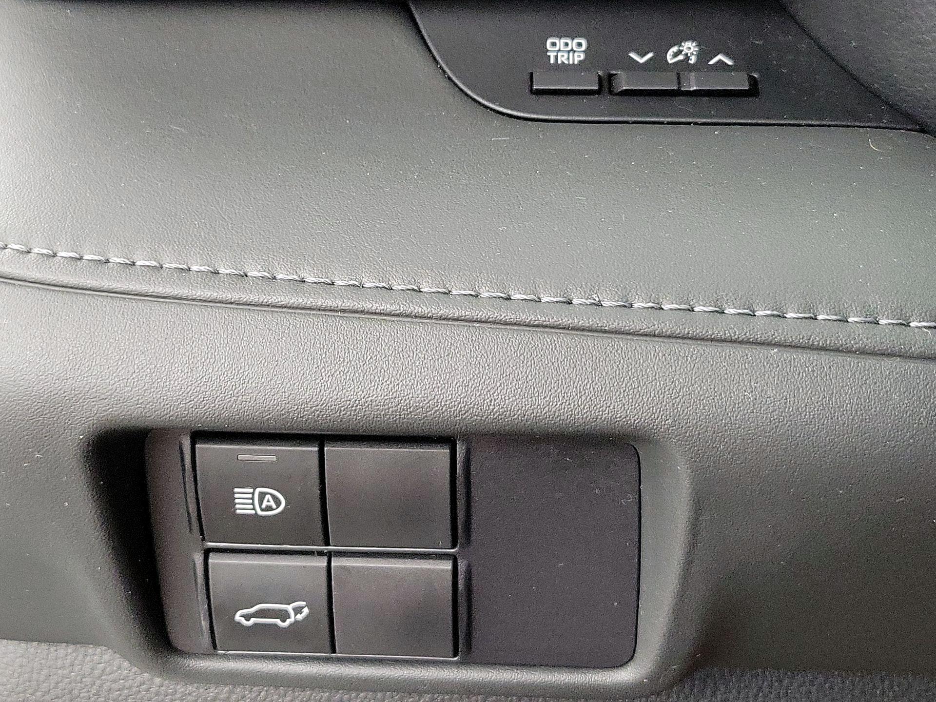 Thumbnail: 2021 Toyota Highlander - 13