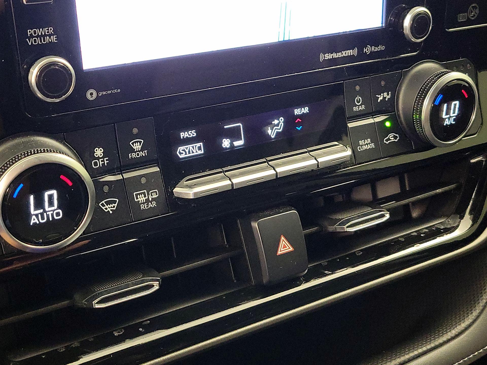 Thumbnail: 2021 Toyota Highlander - 17