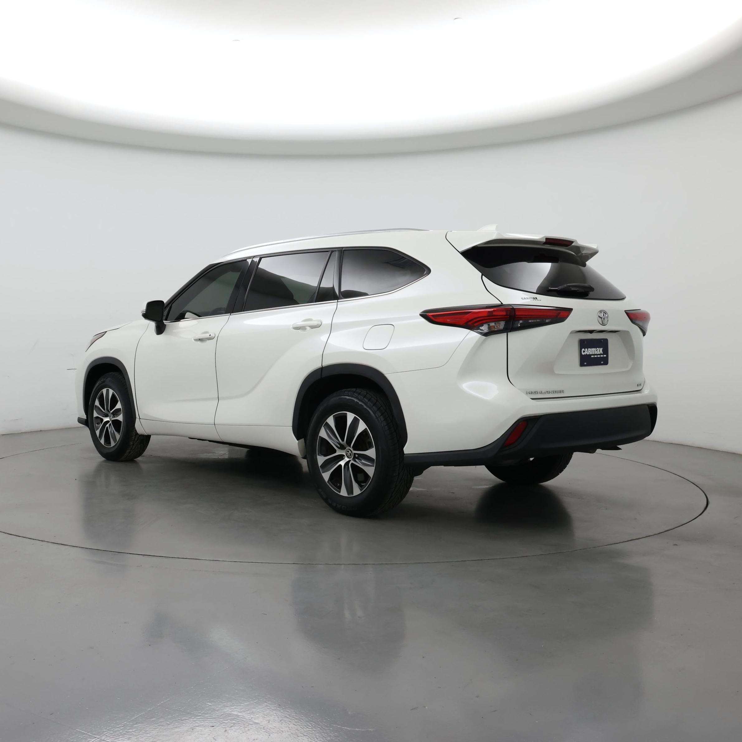 Thumbnail: 2021 Toyota Highlander - 2