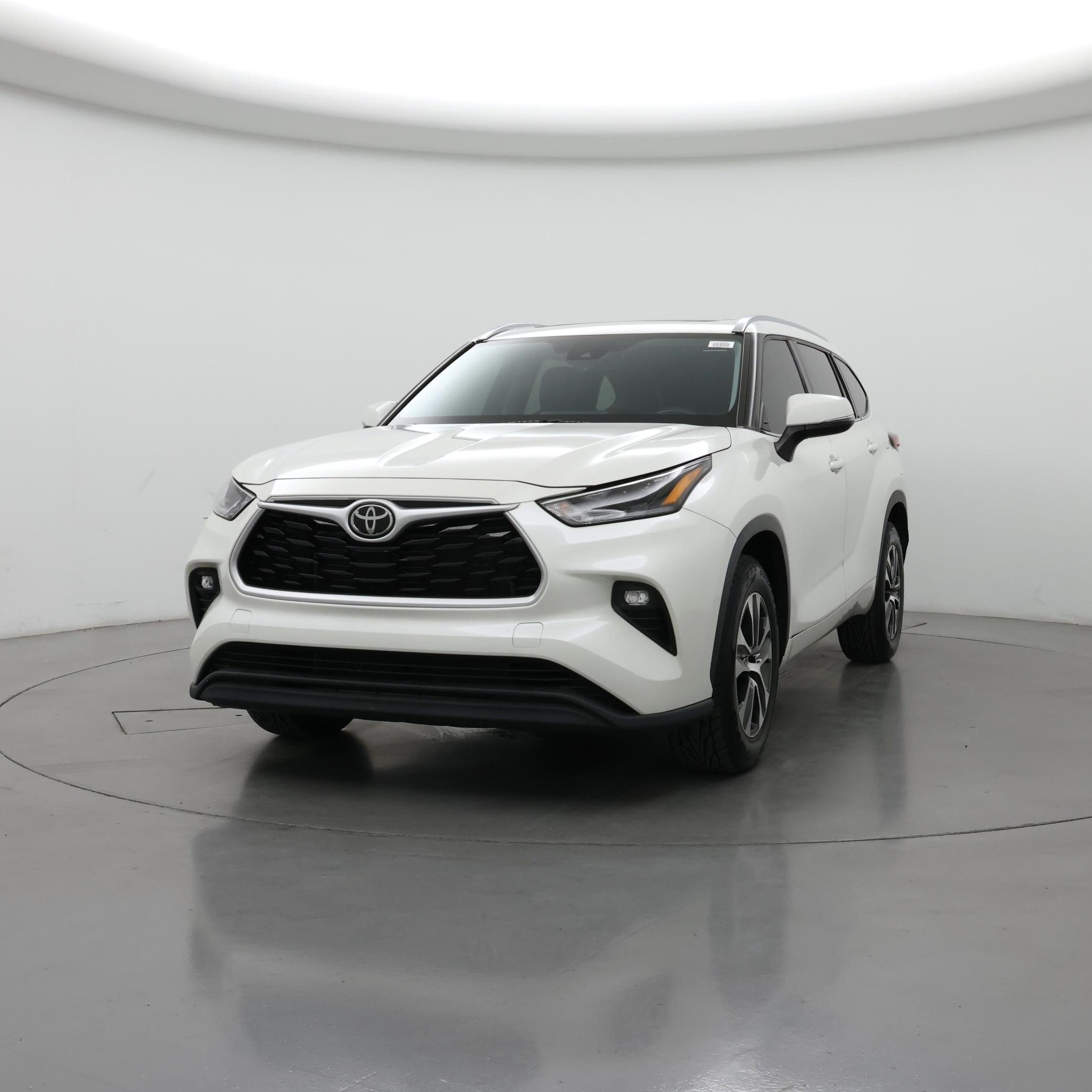 Thumbnail: 2021 Toyota Highlander - 4