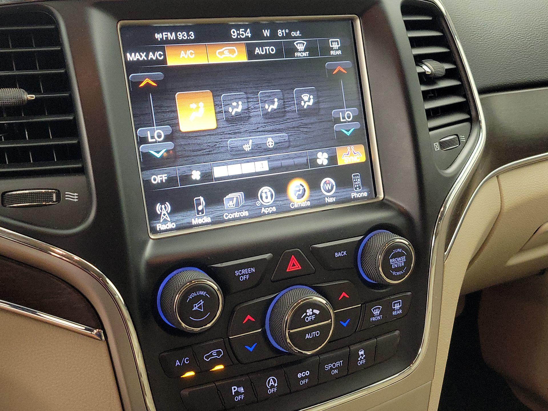 Thumbnail: 2017 Jeep Grand Cherokee - 17