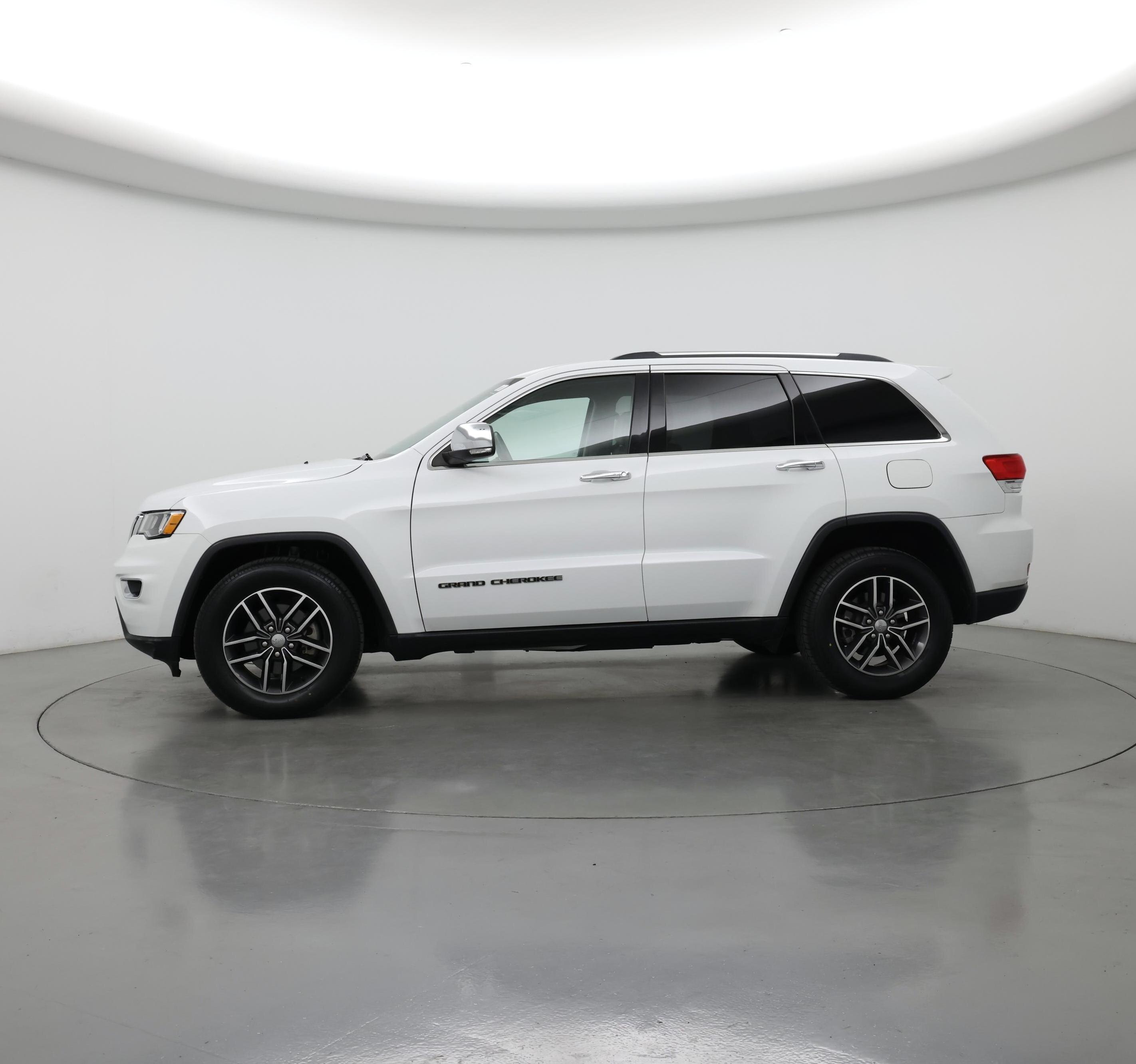 Thumbnail: 2017 Jeep Grand Cherokee - 3
