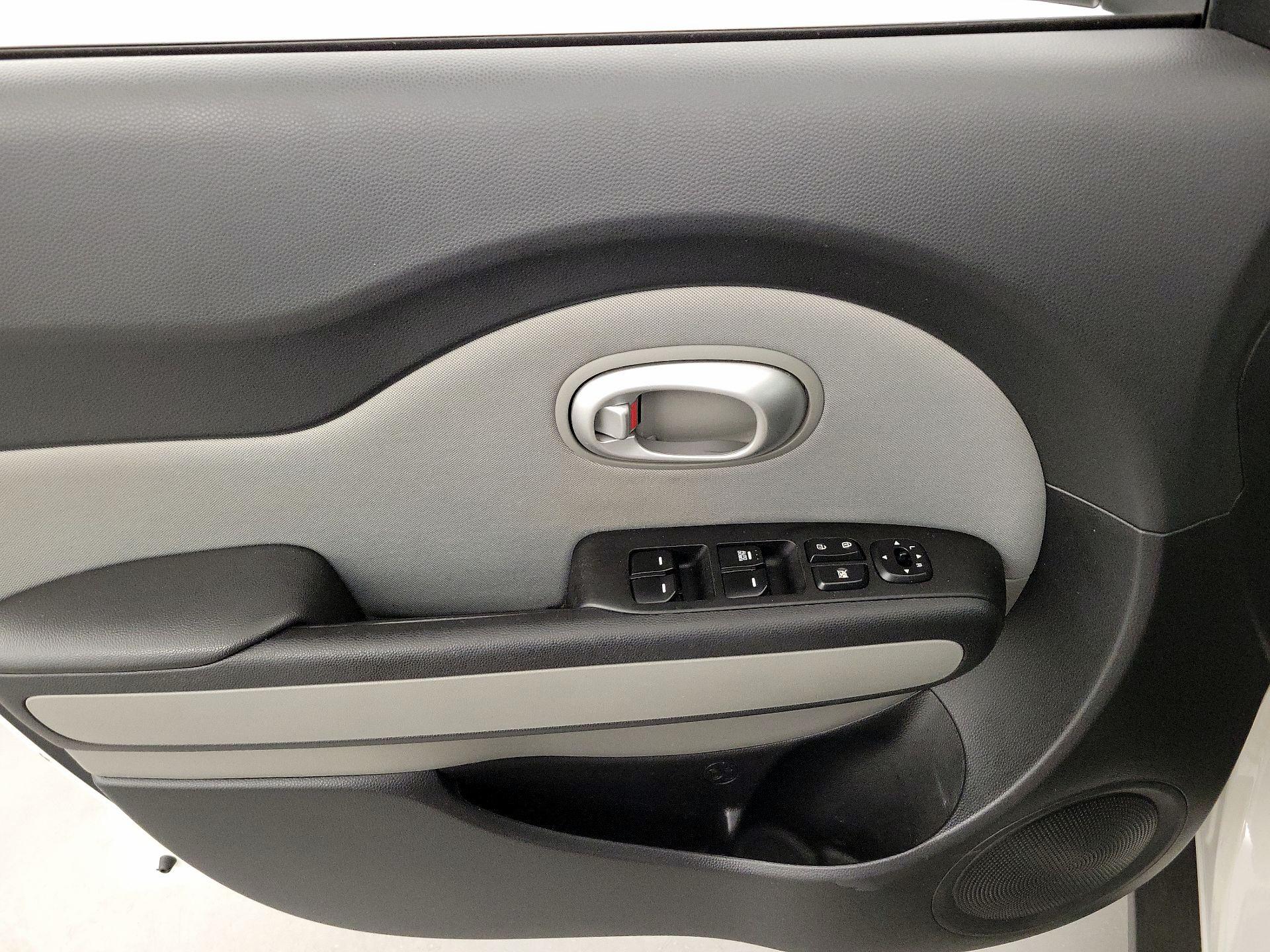 Thumbnail: 2016 Kia Soul - 12