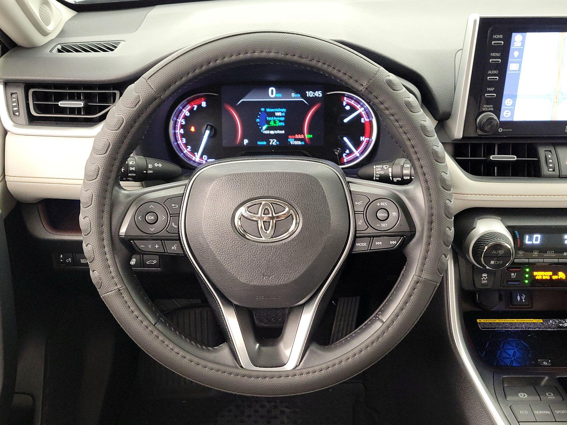 Thumbnail: 2019 Toyota RAV4 - 9