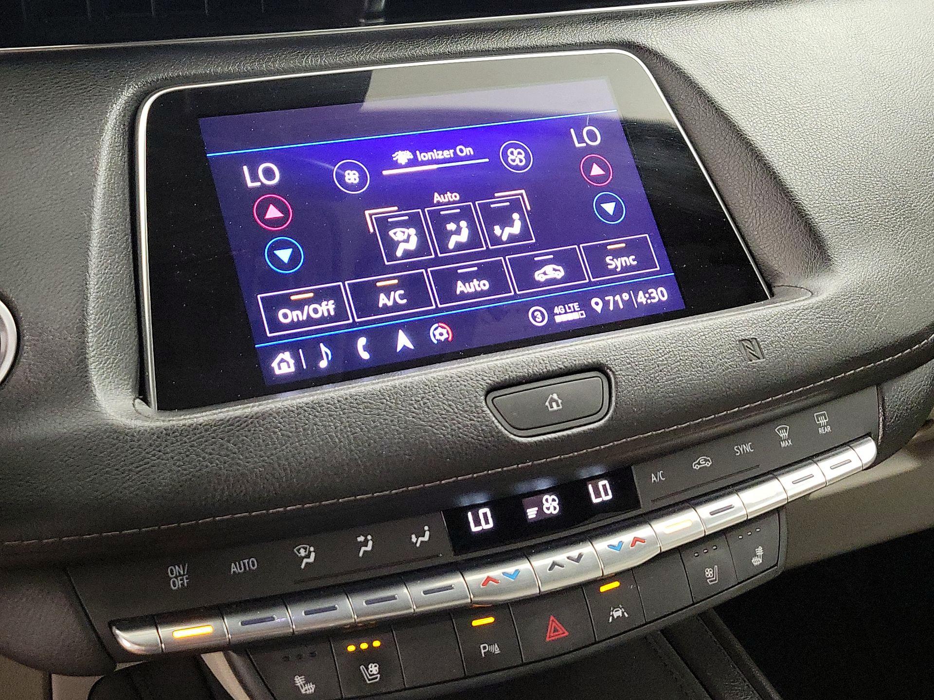 Thumbnail: 2020 Cadillac XT4 - 17