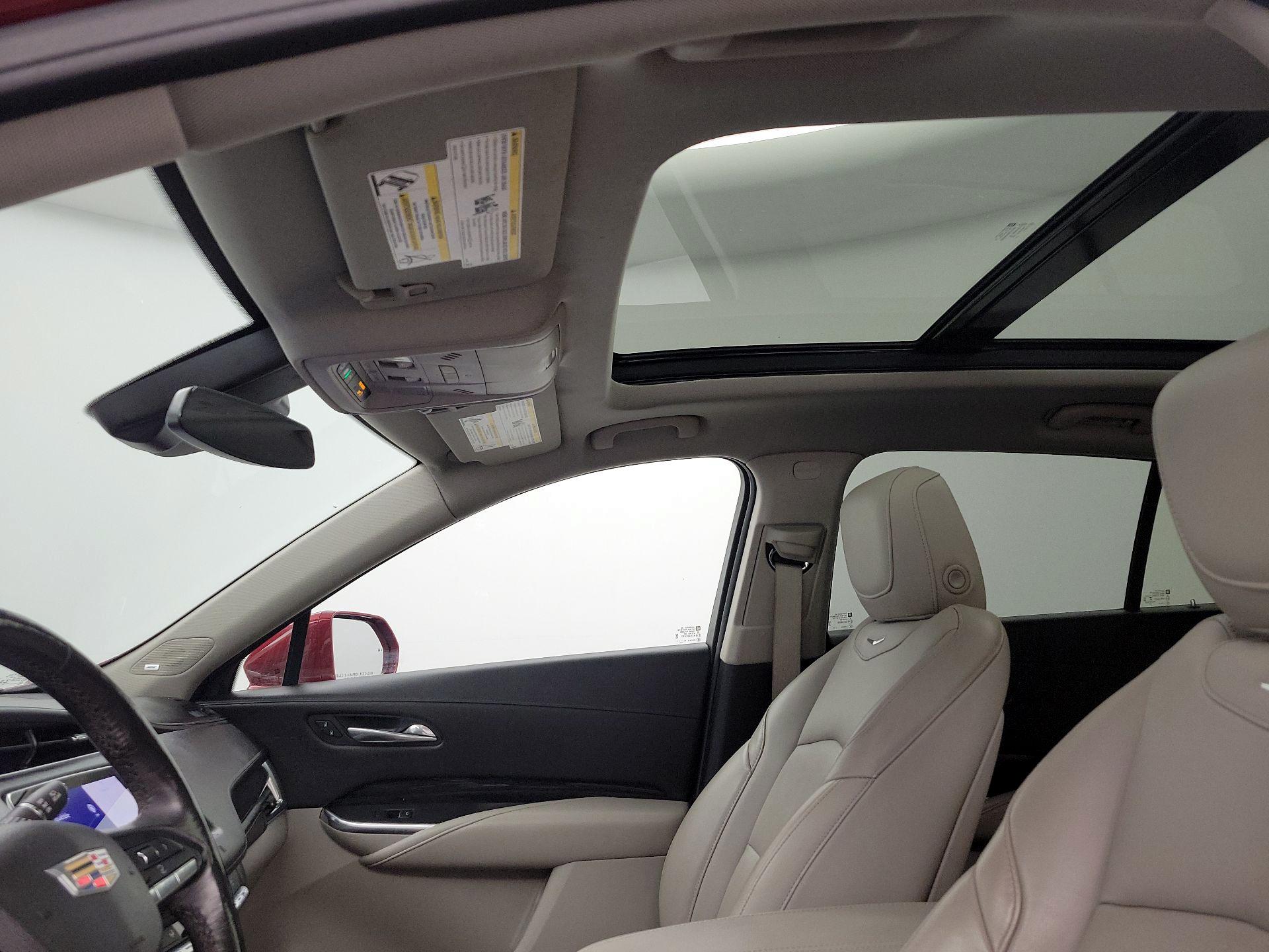 Thumbnail: 2020 Cadillac XT4 - 20