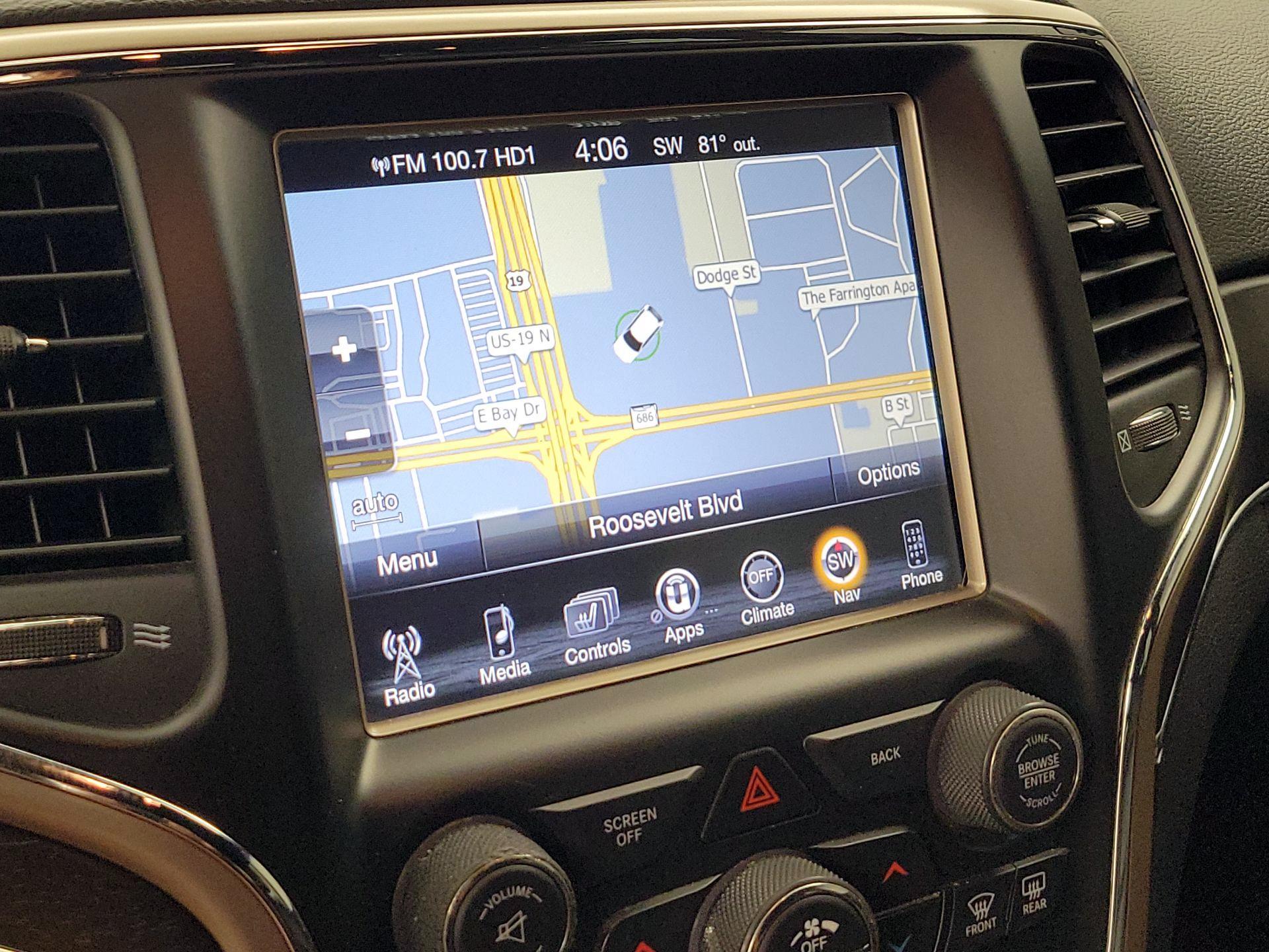 Thumbnail: 2015 Jeep Grand Cherokee - 14