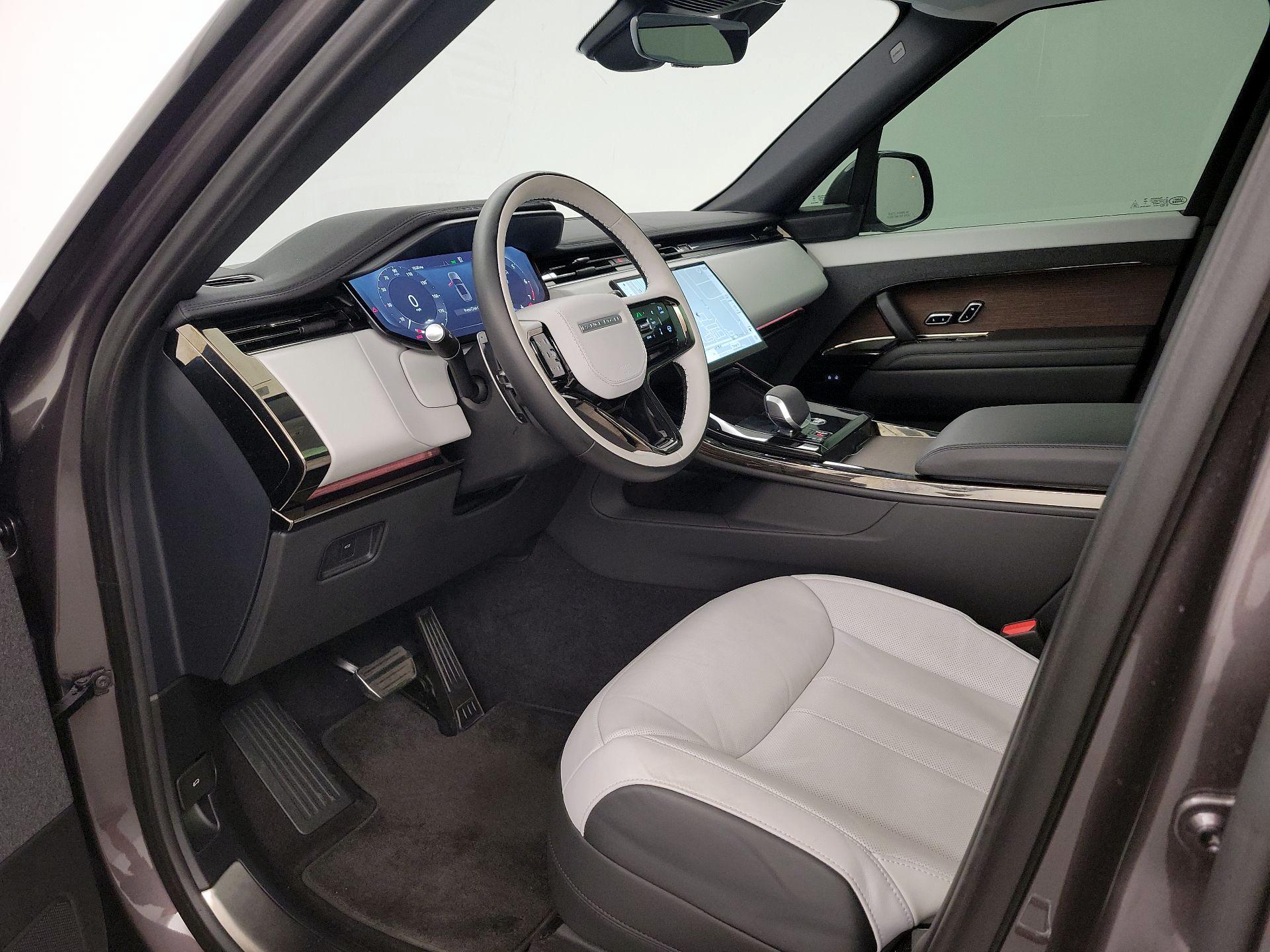 Thumbnail: 2024 Land Rover Range Rover Sport - 11