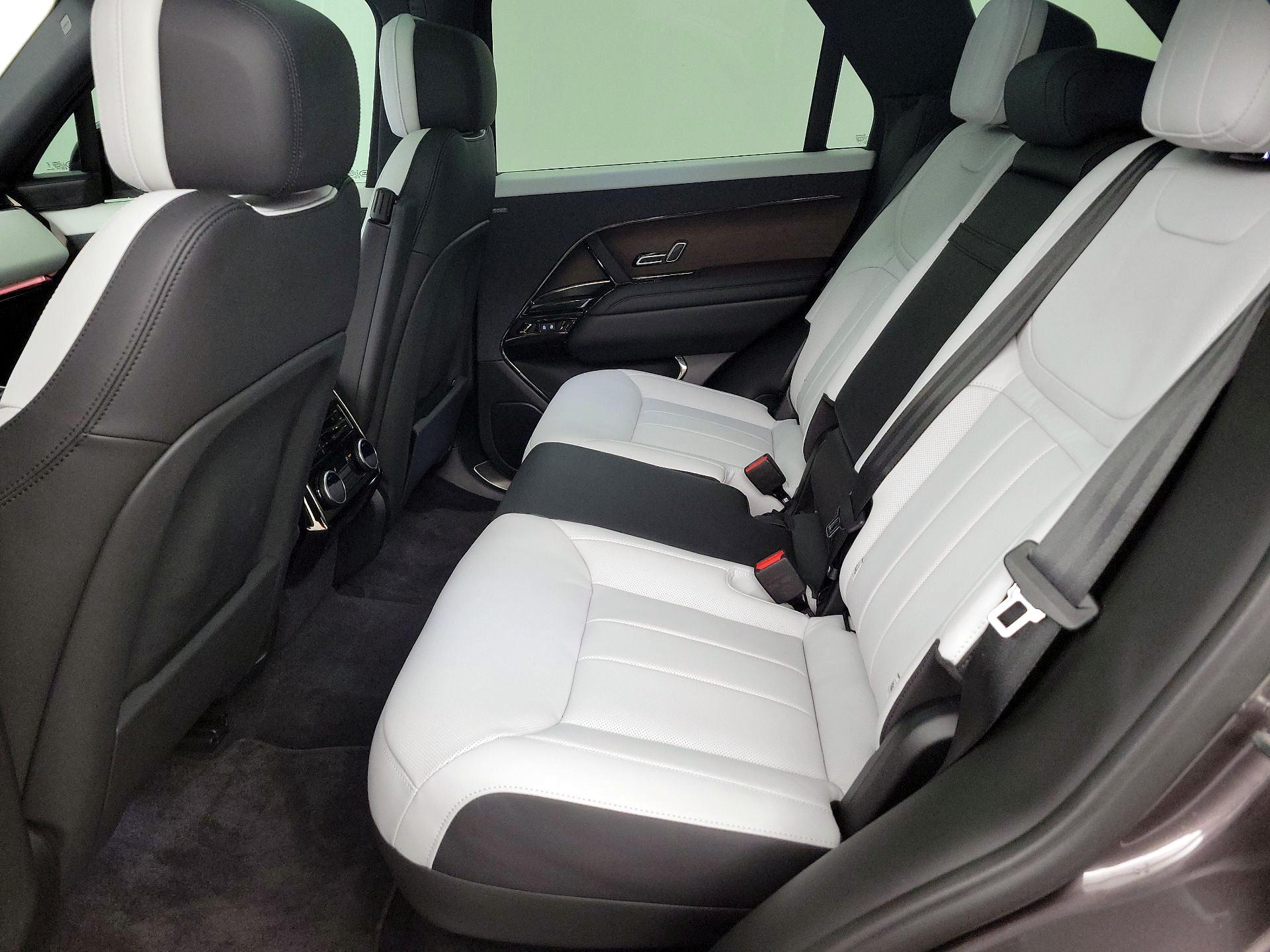 Thumbnail: 2024 Land Rover Range Rover Sport - 20