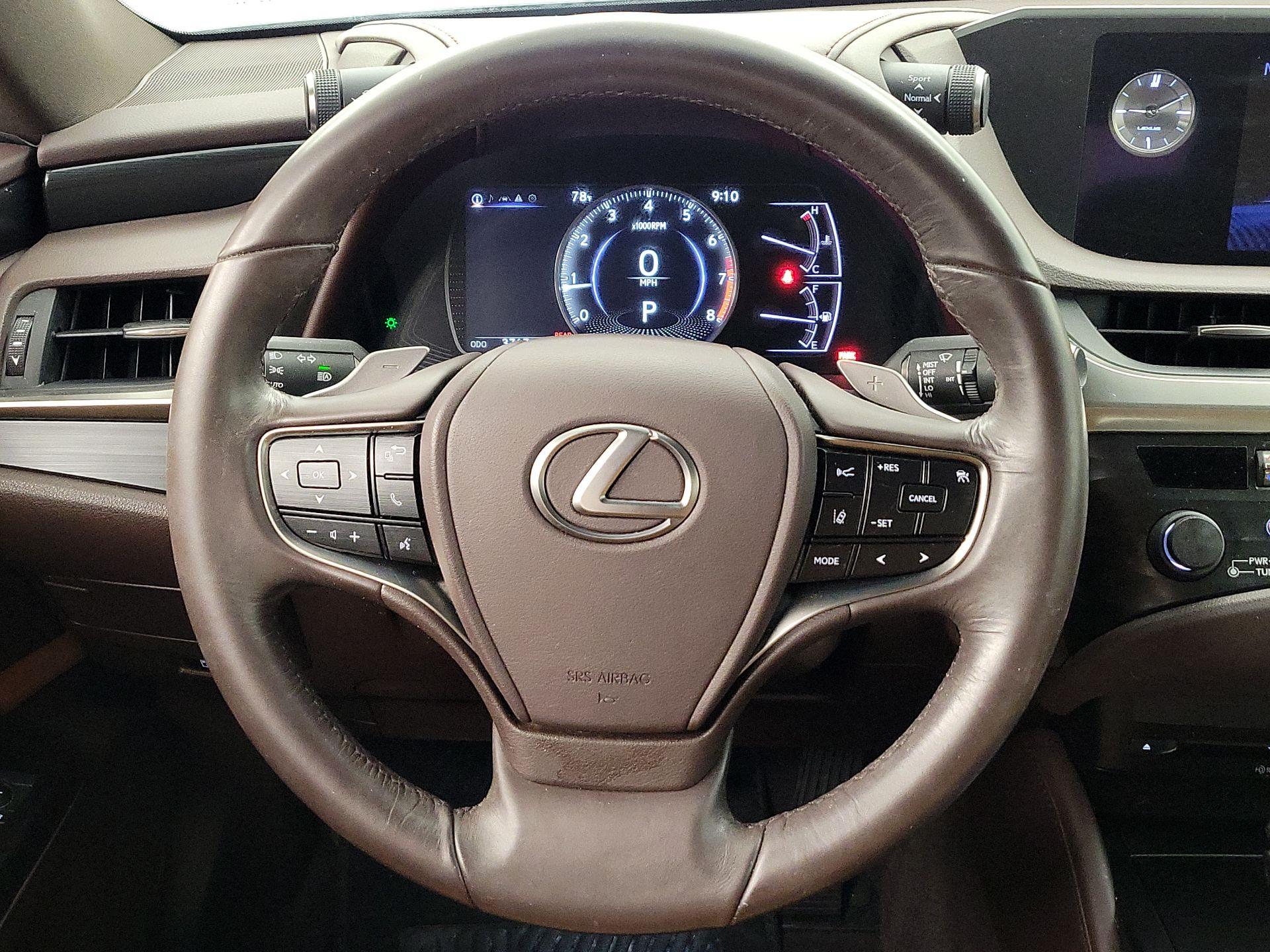 Thumbnail: 2019 Lexus ES - 10