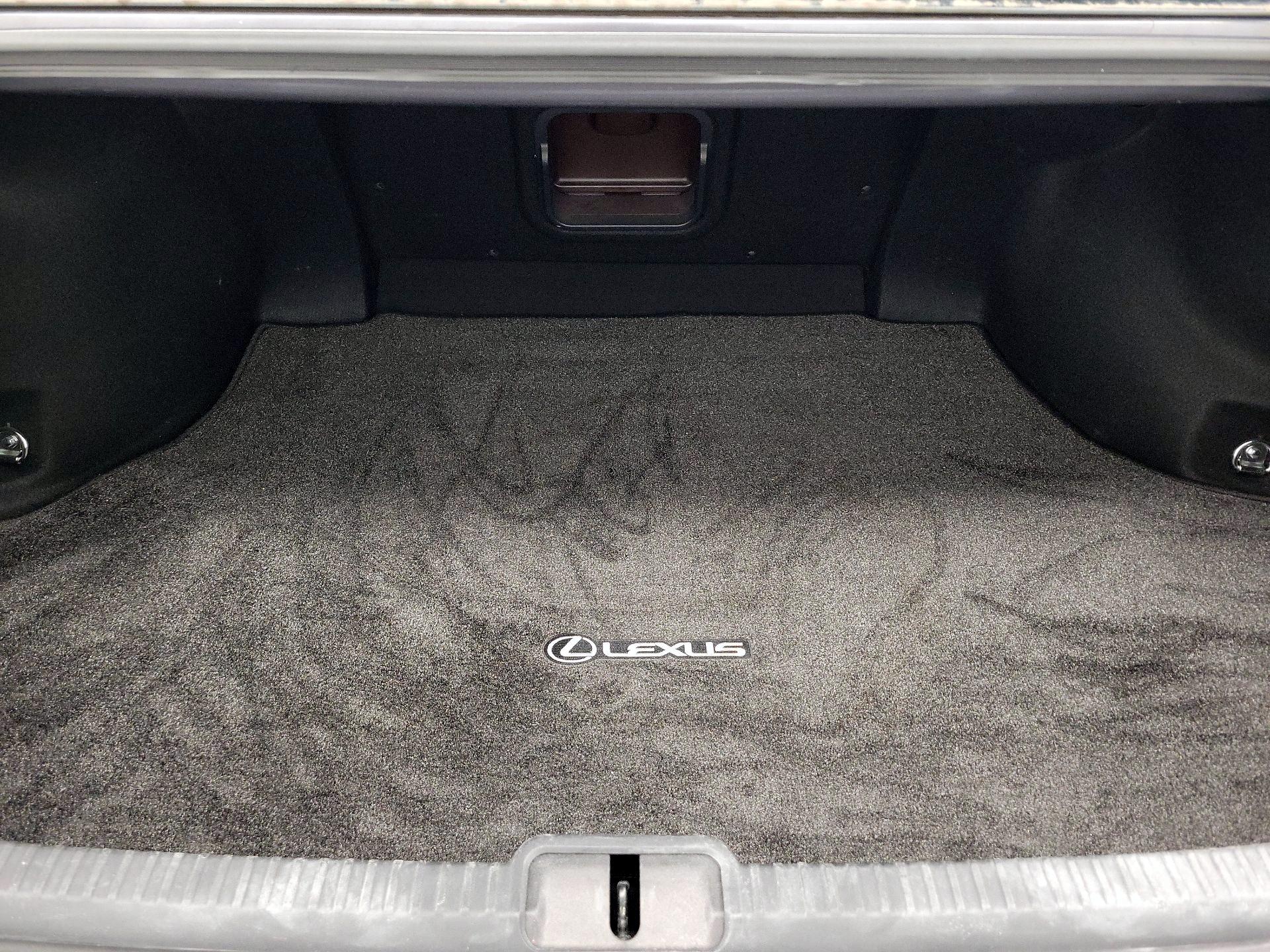 Thumbnail: 2019 Lexus ES - 20