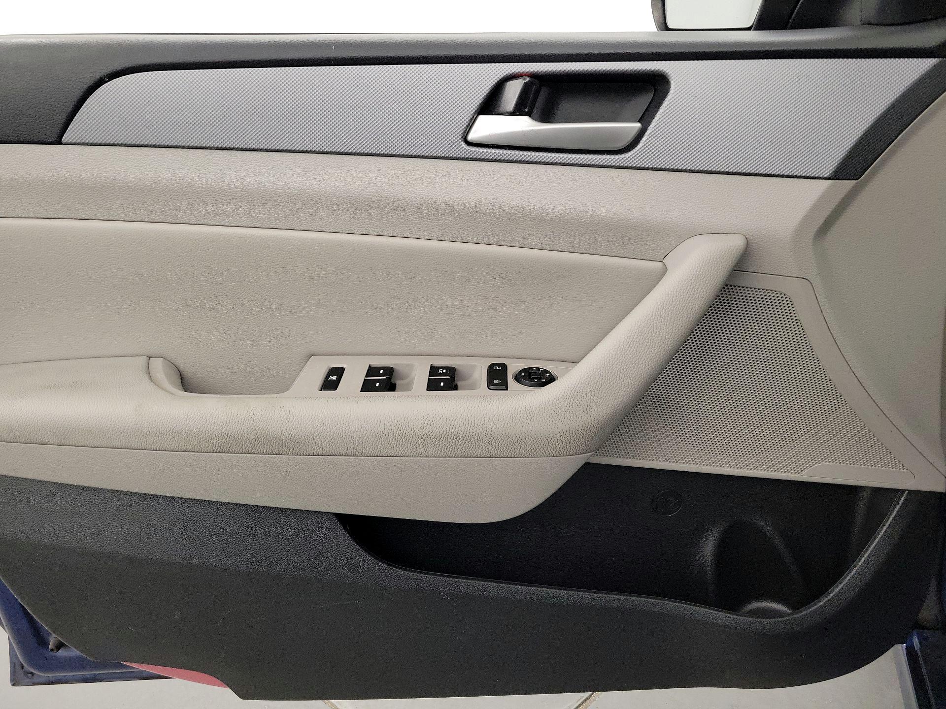 Thumbnail: 2018 Hyundai Sonata - 12