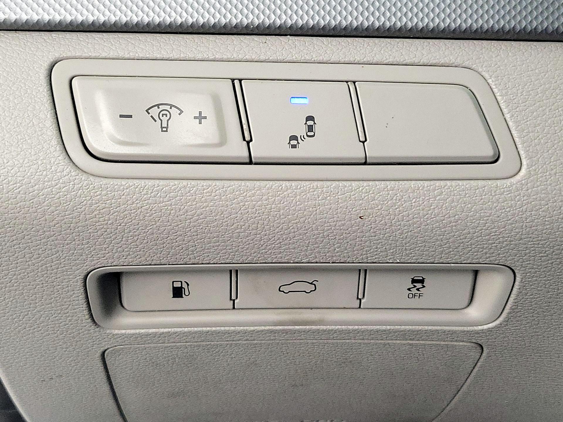 Thumbnail: 2018 Hyundai Sonata - 13