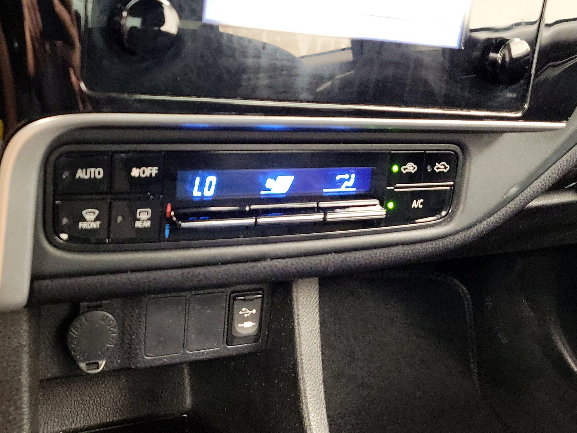 Thumbnail: 2019 Toyota Corolla - 16