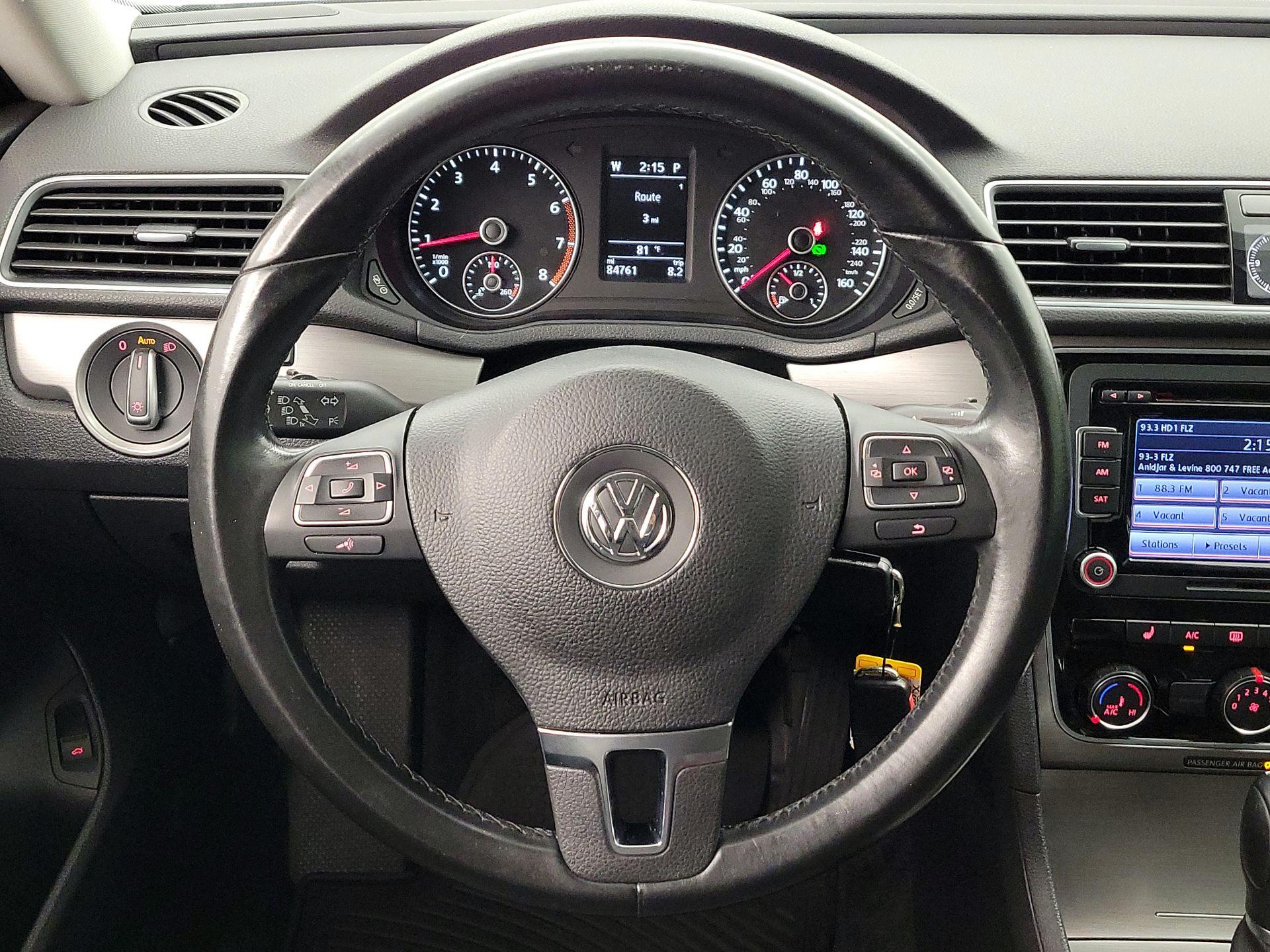 Thumbnail: 2015 Volkswagen Passat - 10