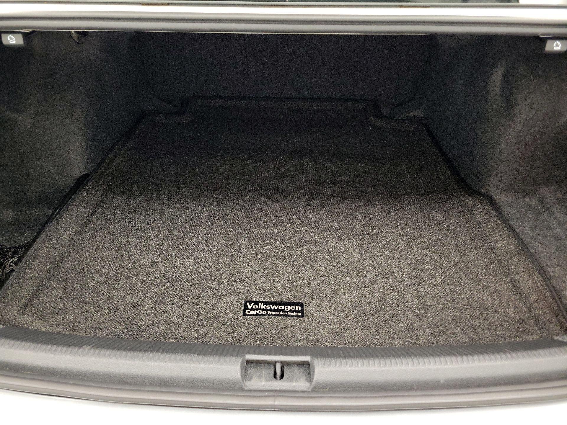 Thumbnail: 2015 Volkswagen Passat - 20